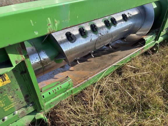 2010 John Deere 615P Header Combine