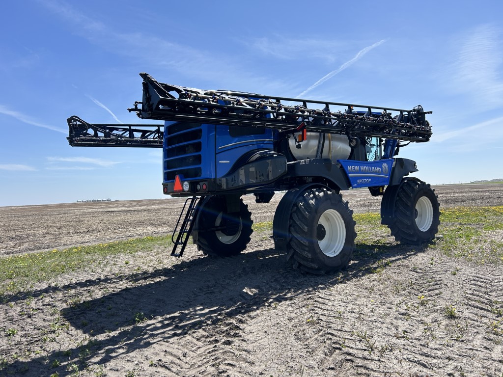 2023 New Holland SP.370F Sprayer/High Clearance