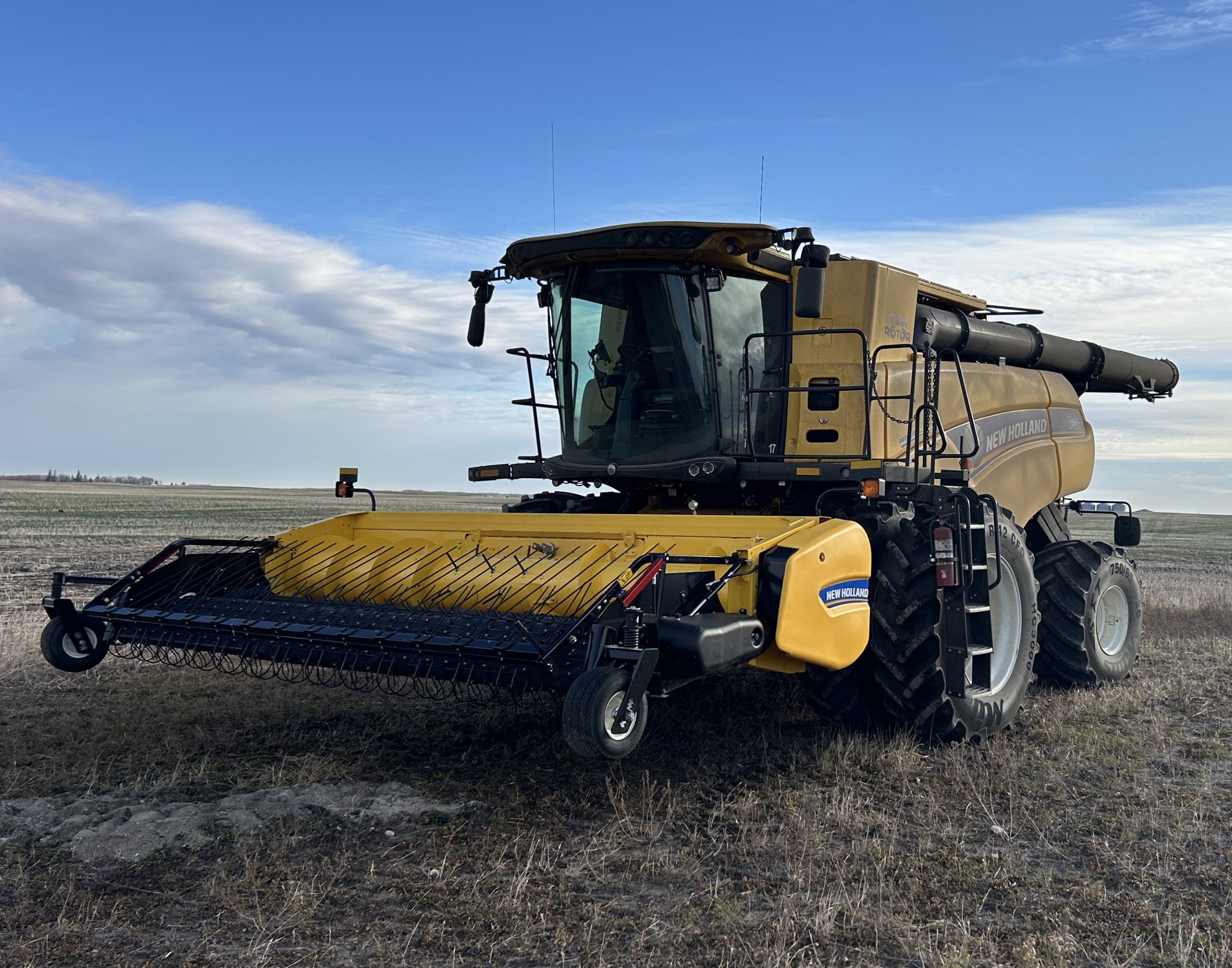 2023 New Holland CR9.90Z Combine