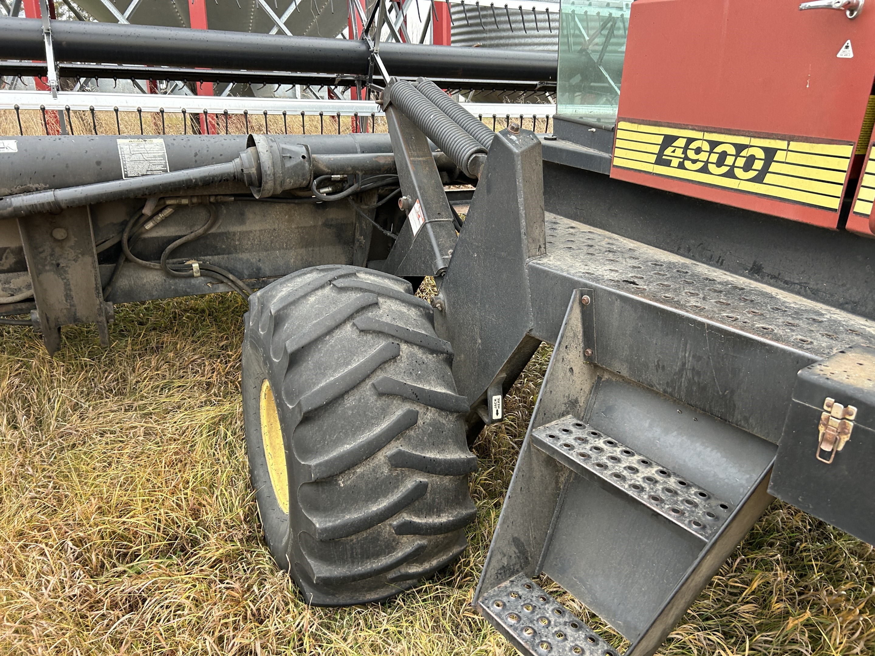 1993 Prairie Star 4900 Windrower