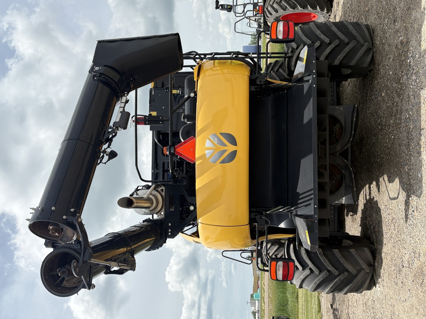 2023 New Holland CR9.90Z Combine