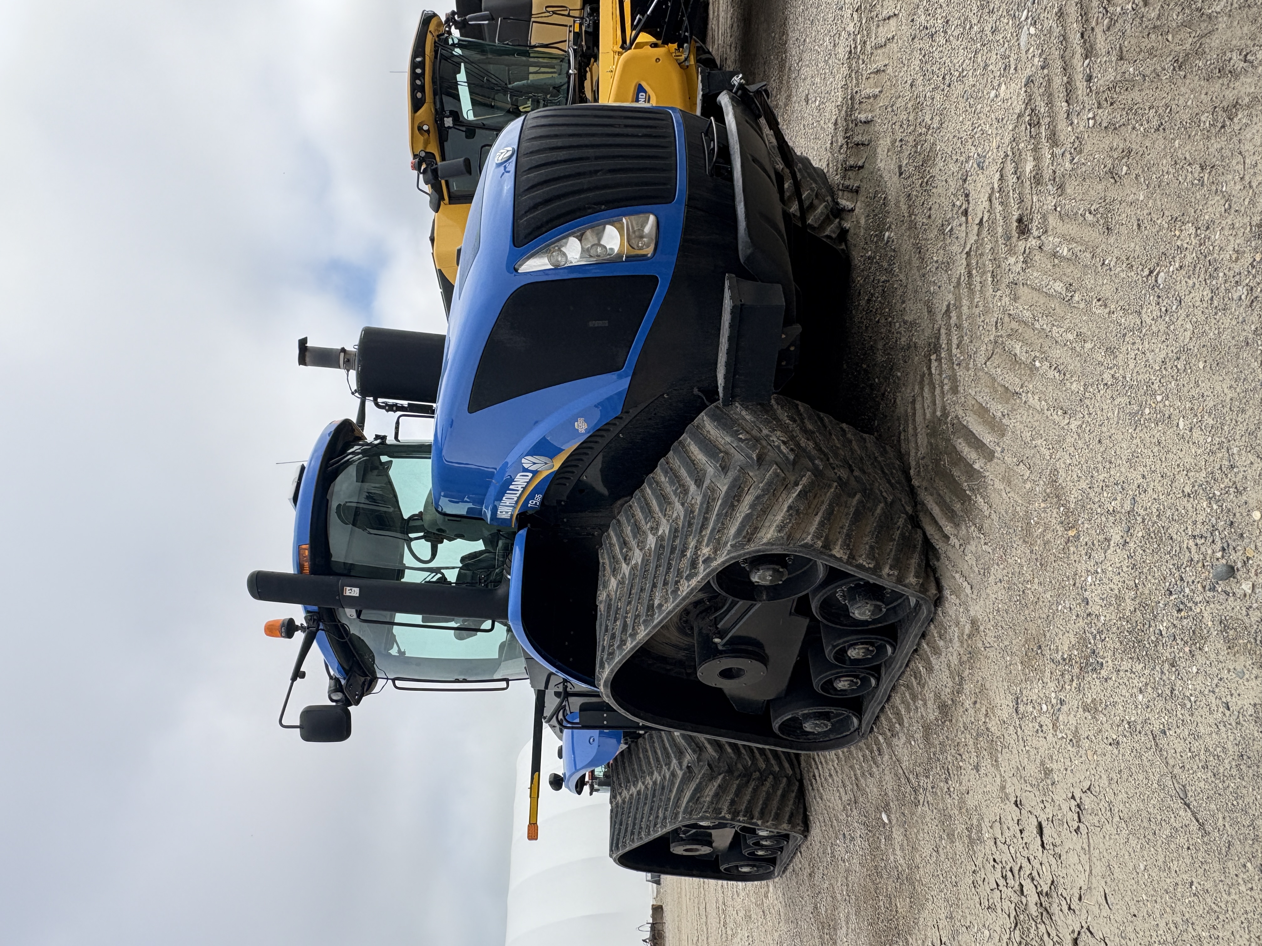 2013 New Holland T9.615 Tractor Rubber Track