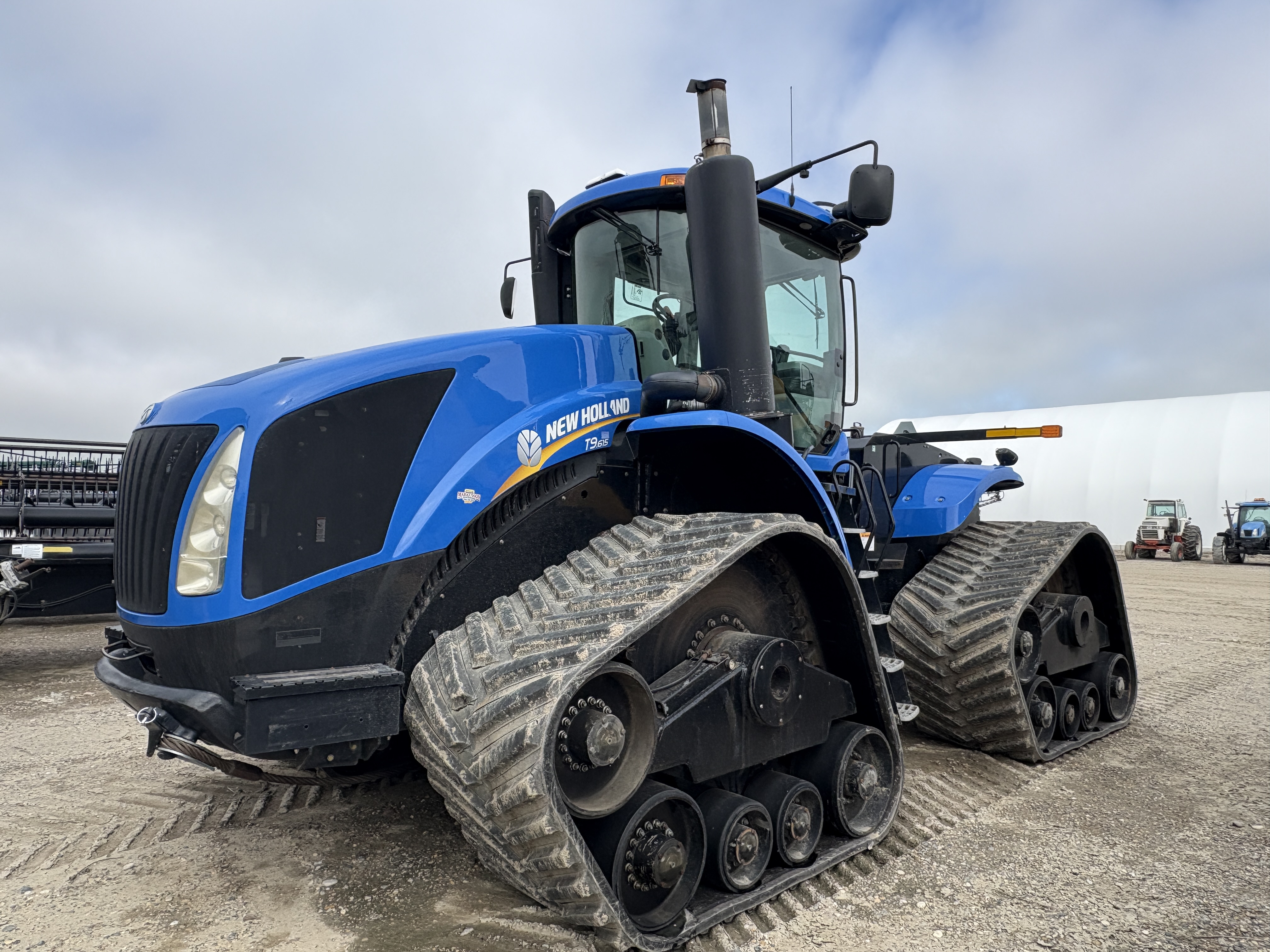 2013 New Holland T9.615 Tractor Rubber Track