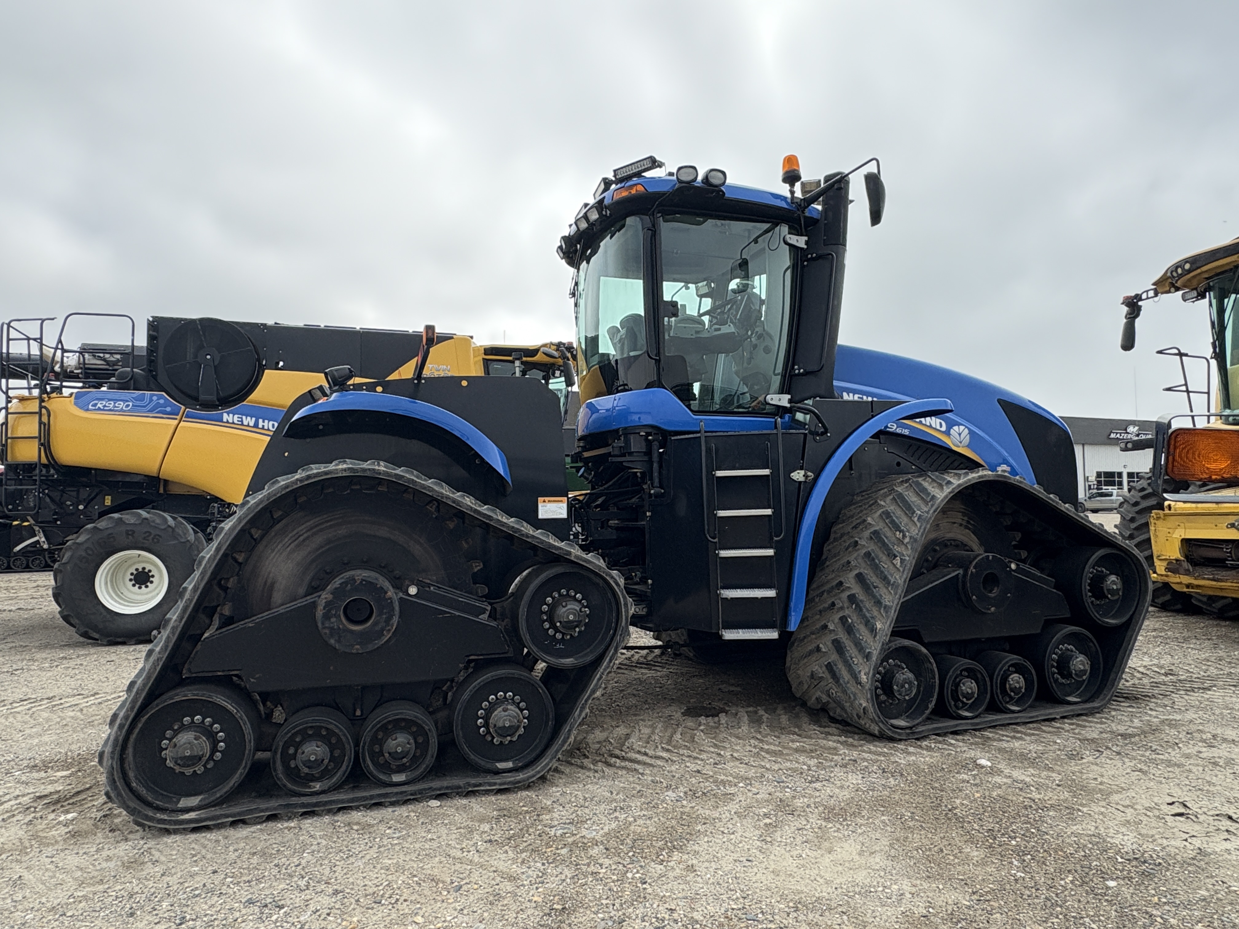 2013 New Holland T9.615 Tractor Rubber Track