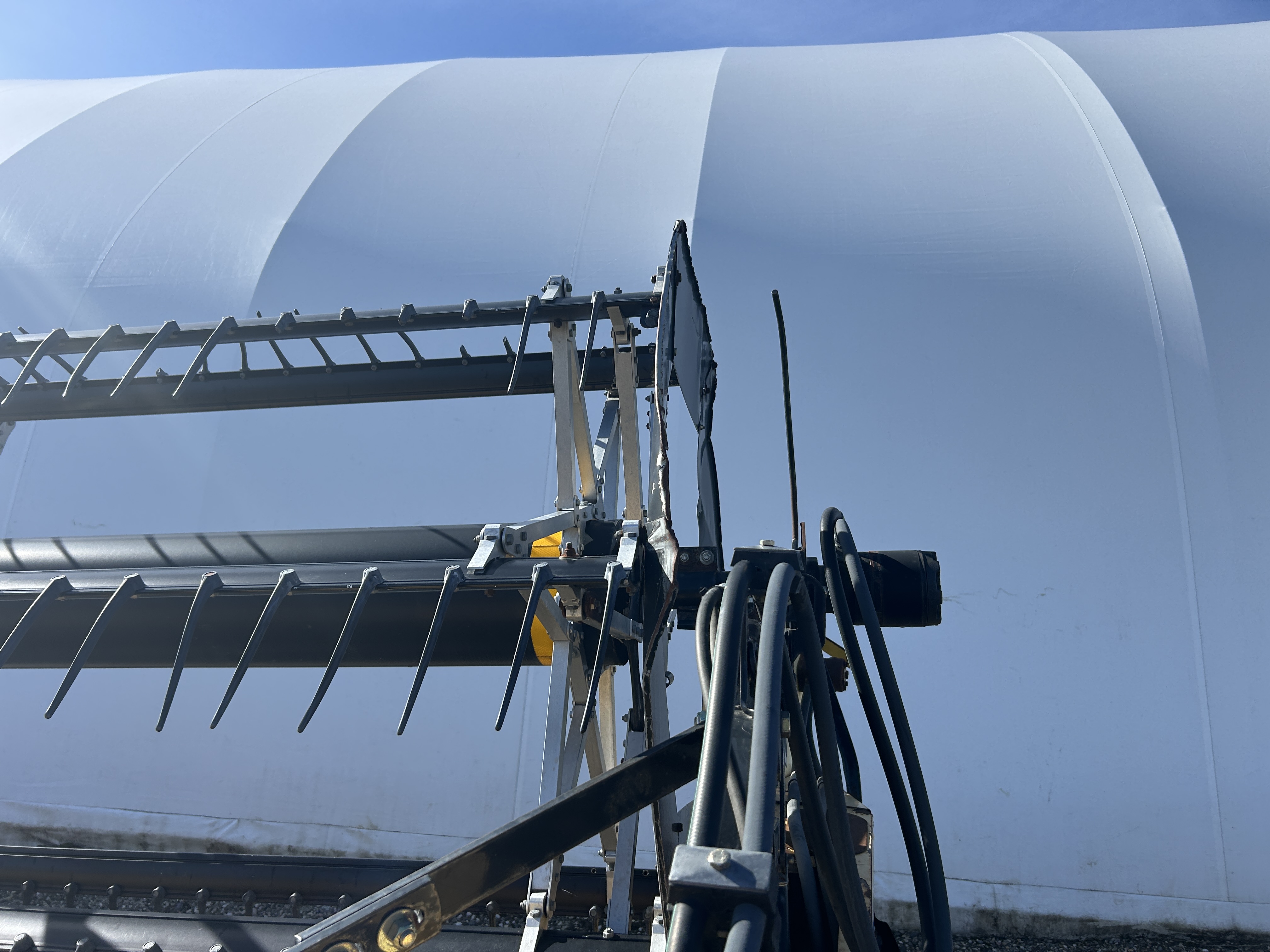 2008 New Holland HB36 Windrower Draper Header