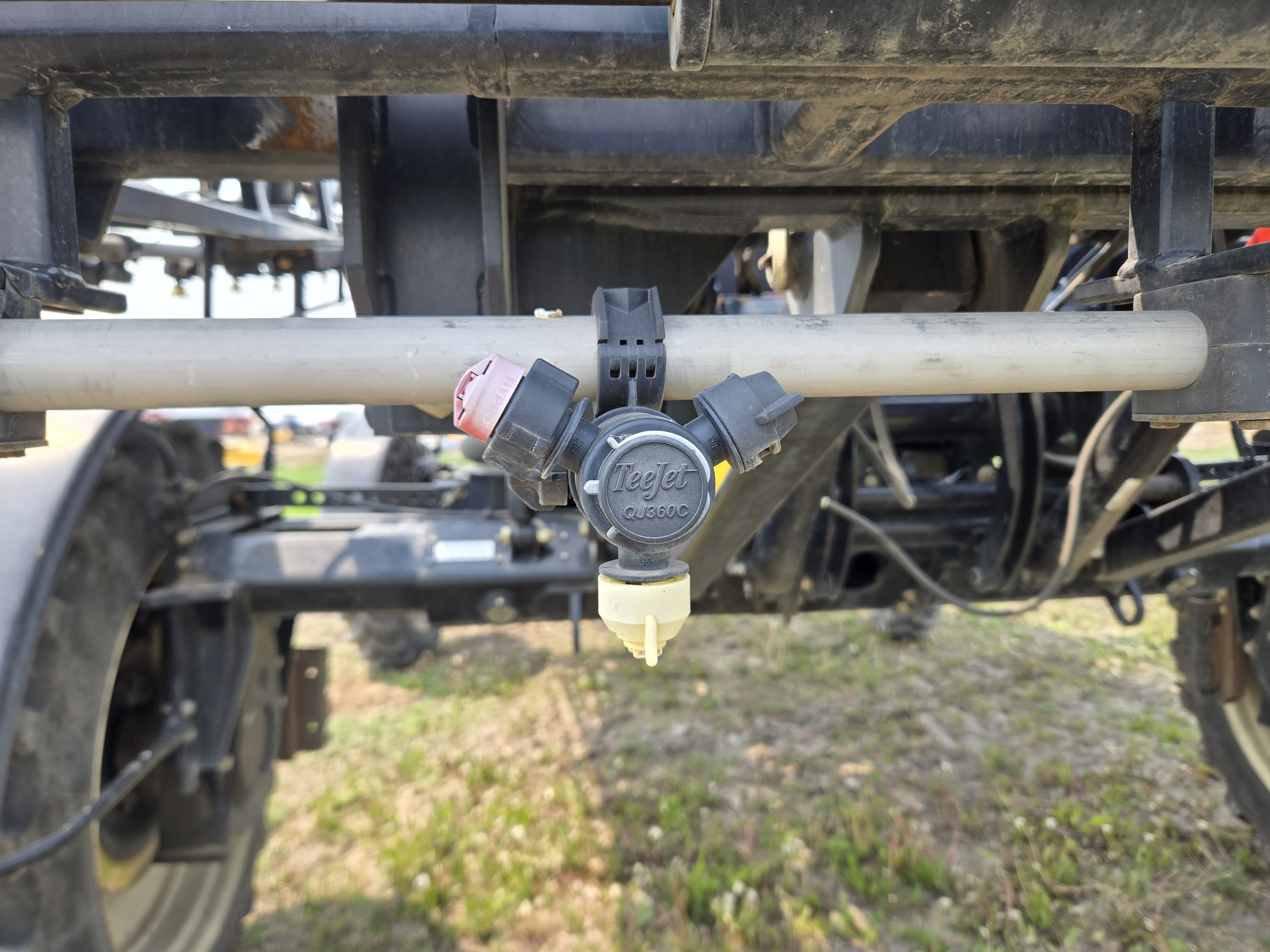 2014 Versatile SX240 Sprayer/High Clearance