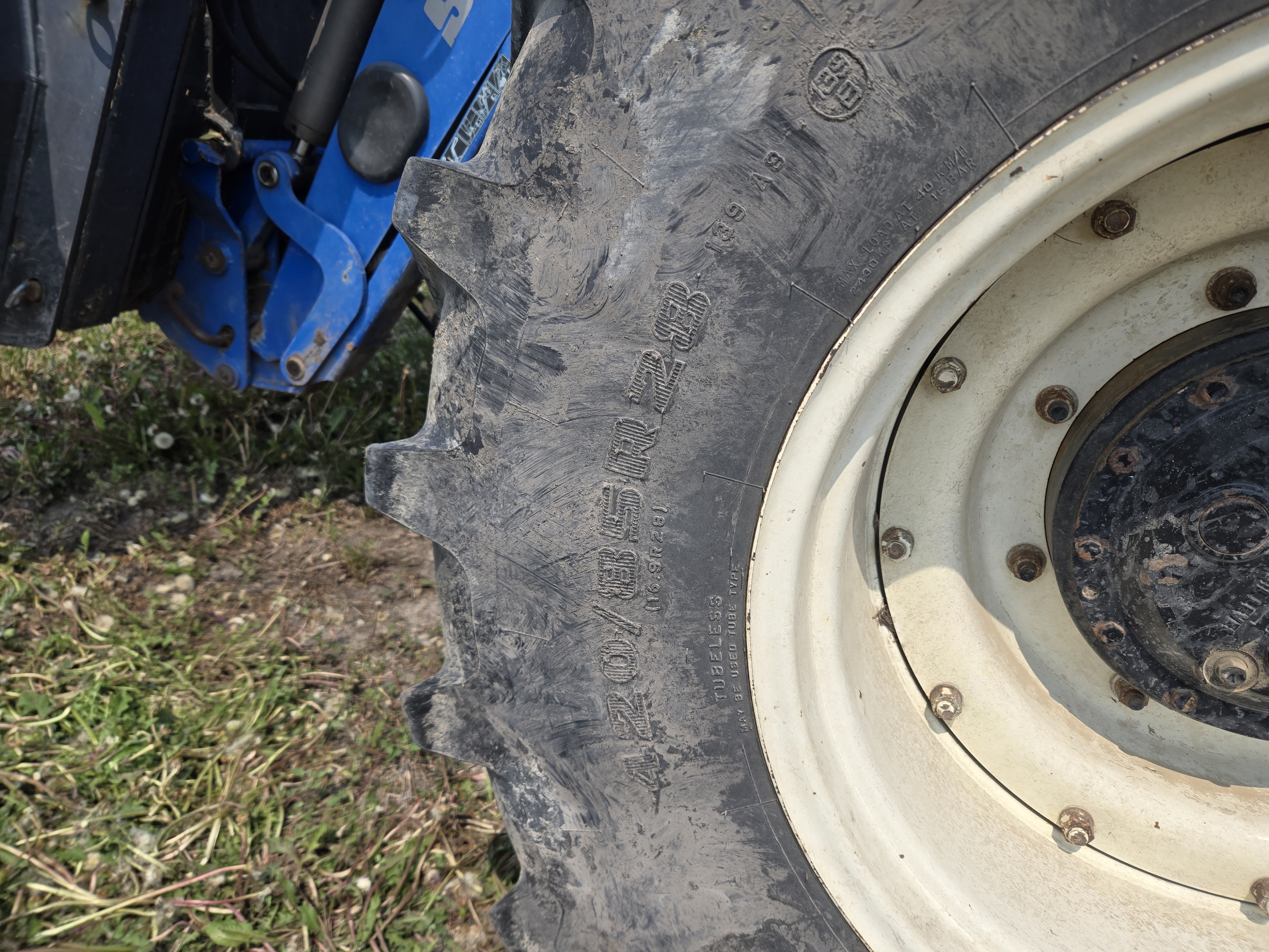 2014 Versatile SX240 Sprayer/High Clearance