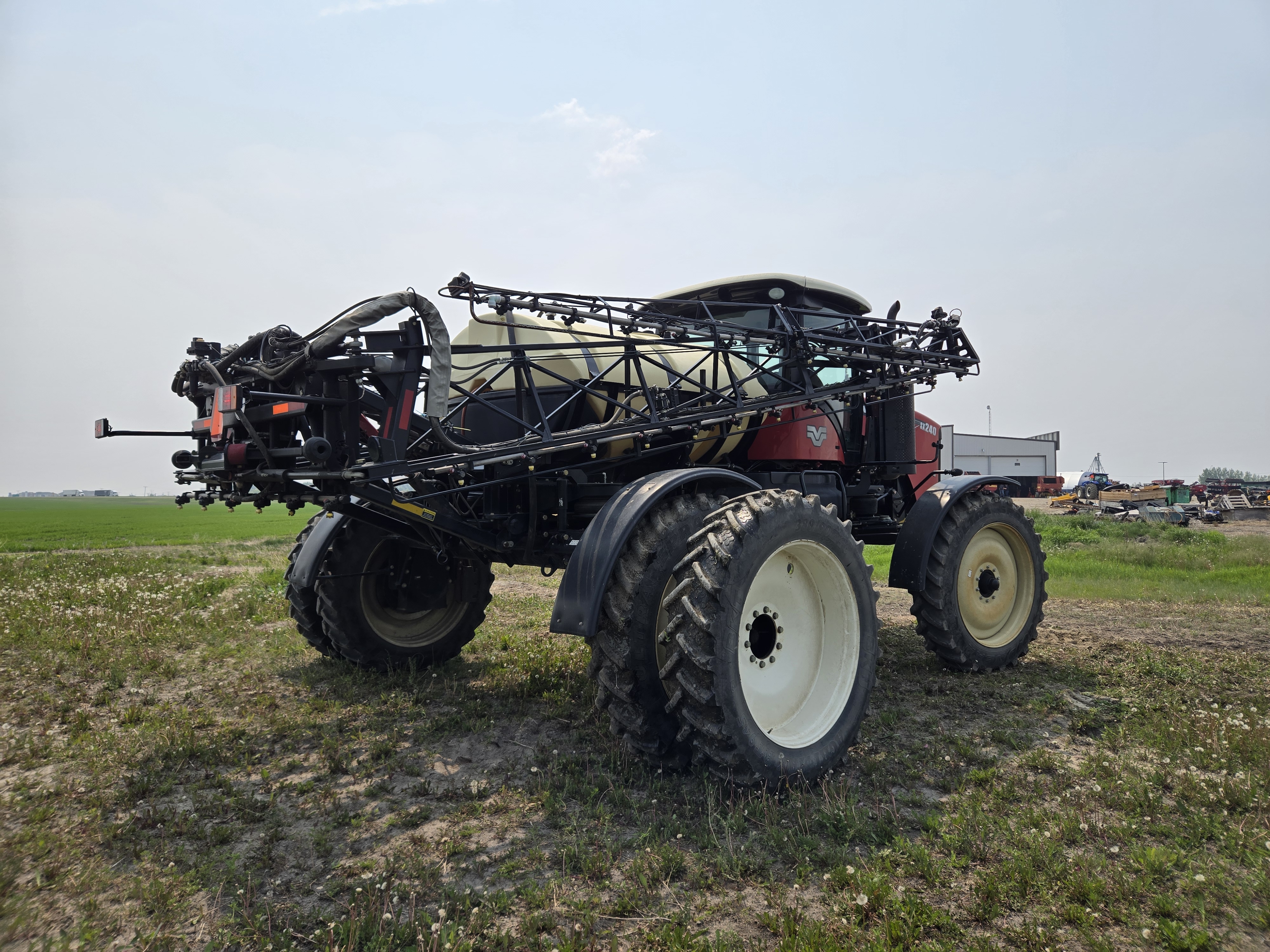 2014 Versatile SX240 Sprayer/High Clearance