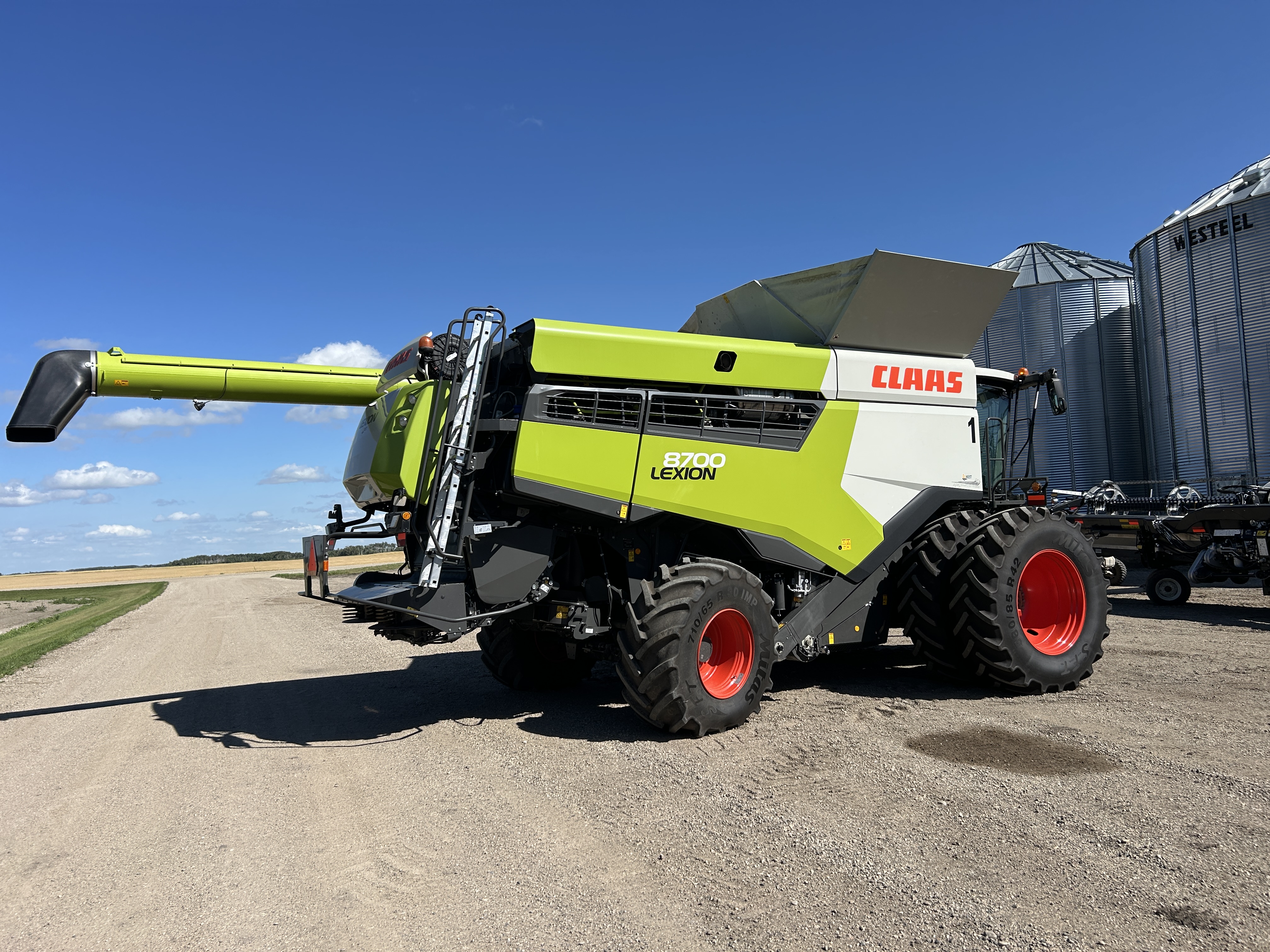 2022 CLAAS 8700 Combine