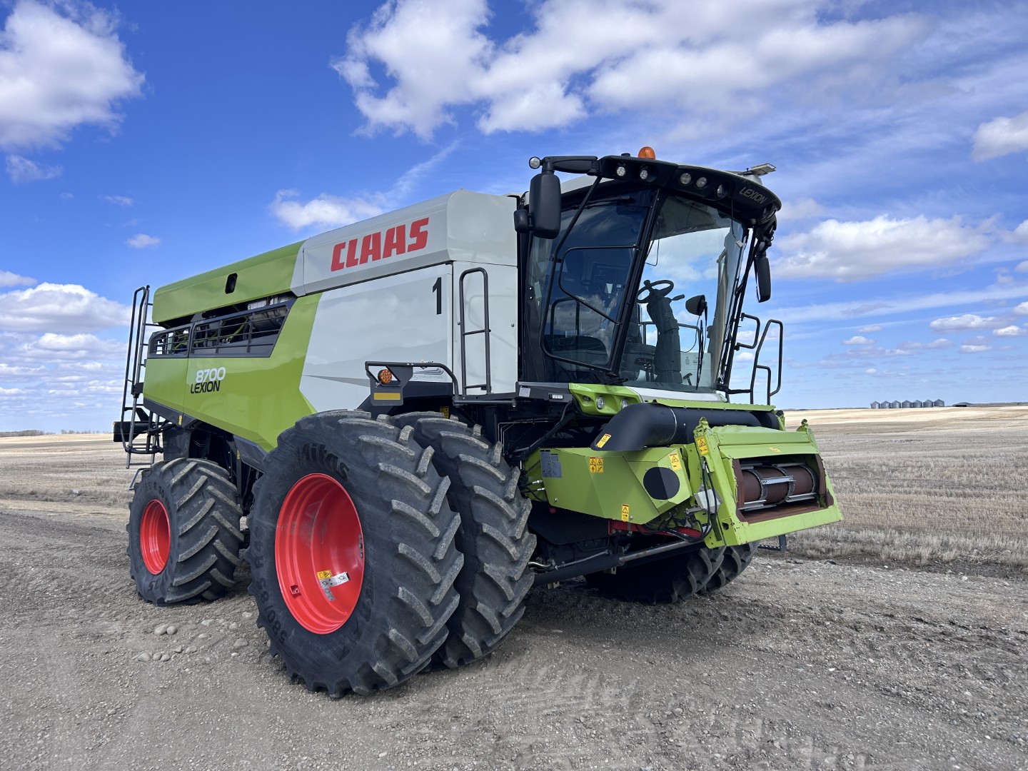2022 CLAAS 8700 Combine