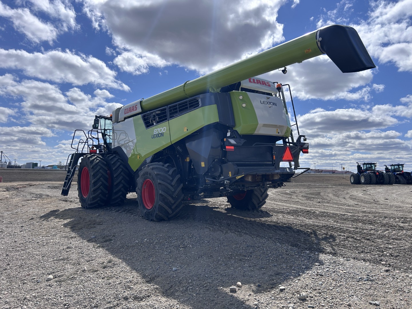 2022 CLAAS 8700 Combine