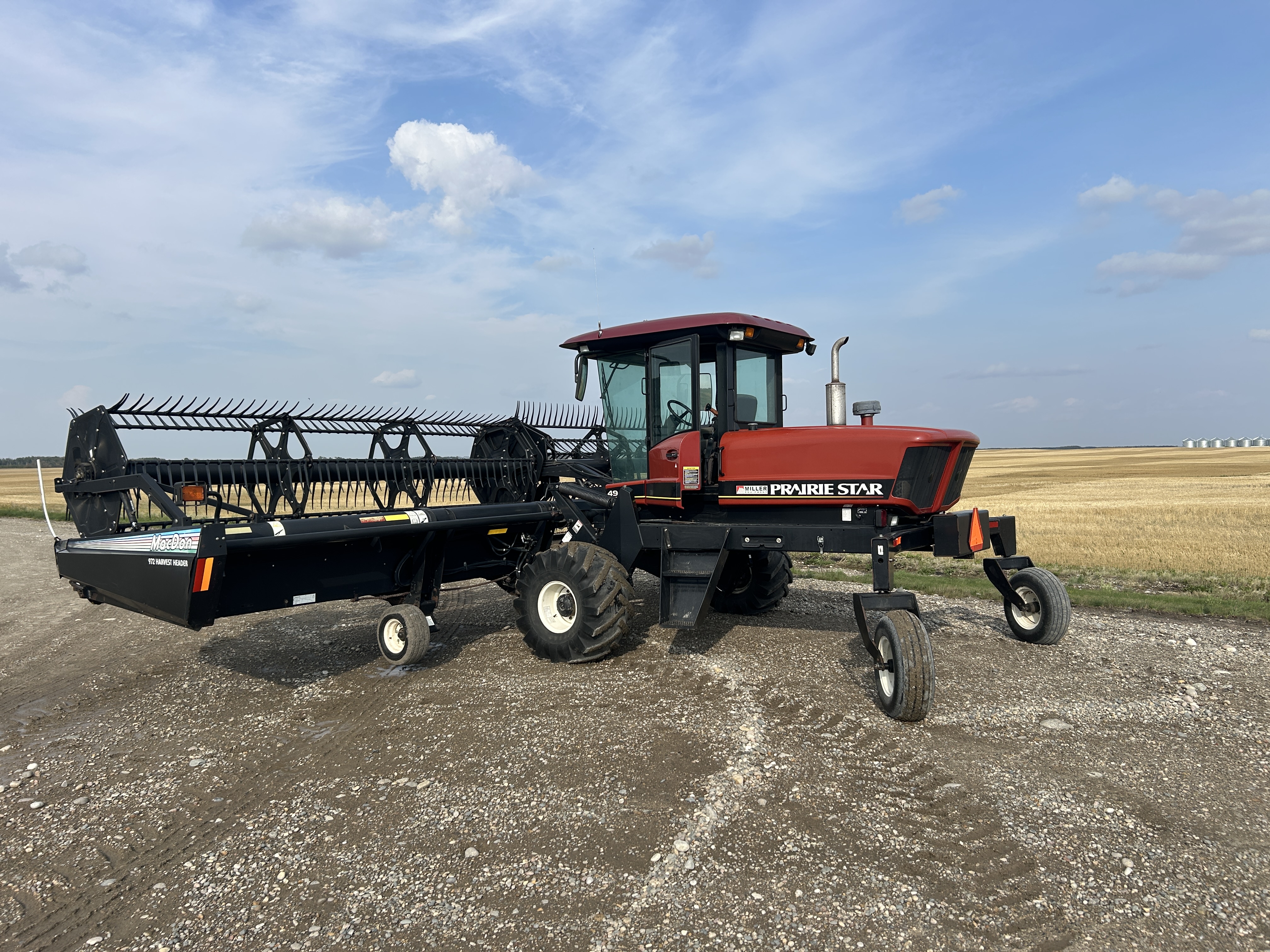 2003 Prairie Star 4940 Windrower