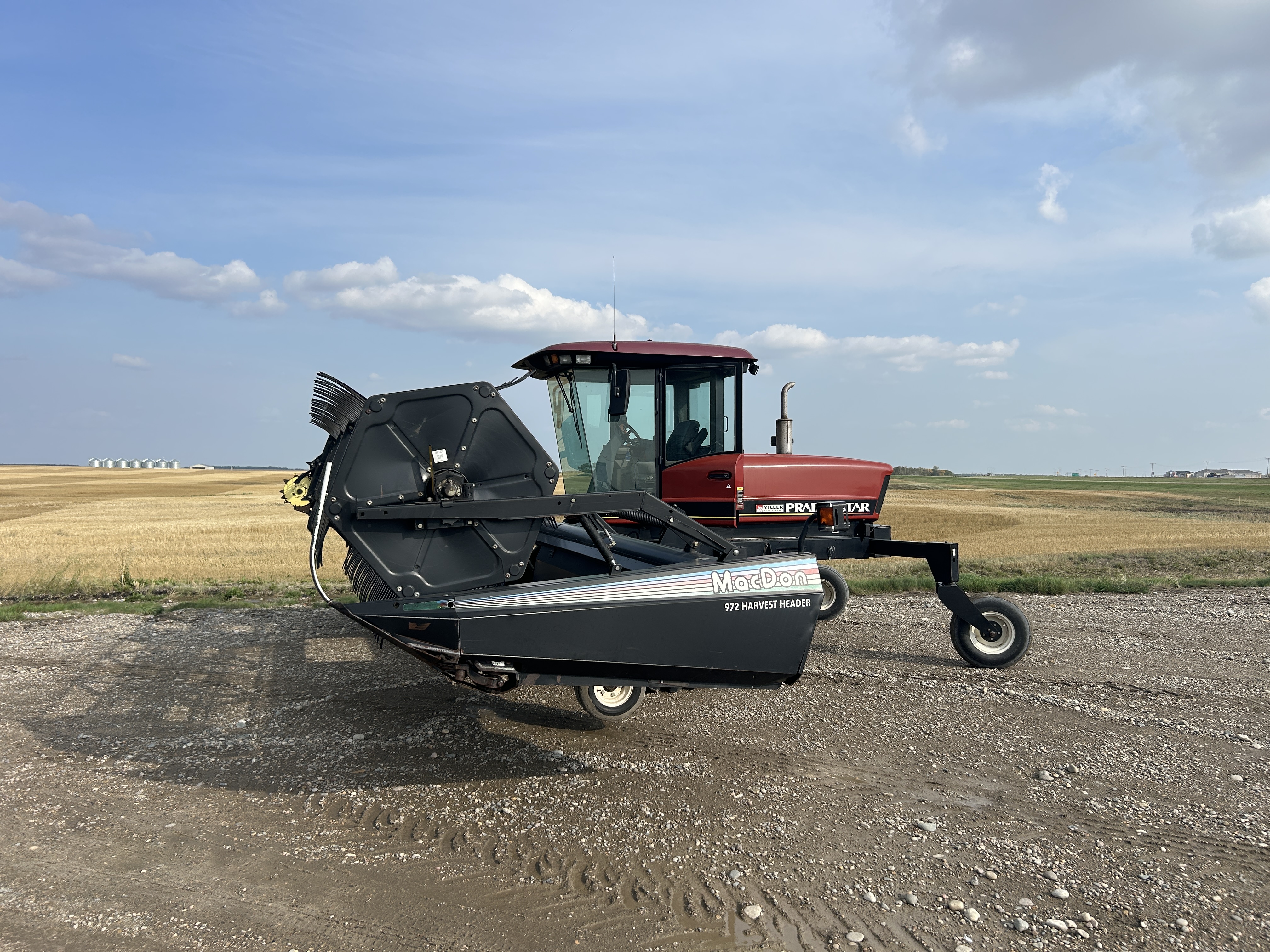 2003 Prairie Star 4940 Windrower