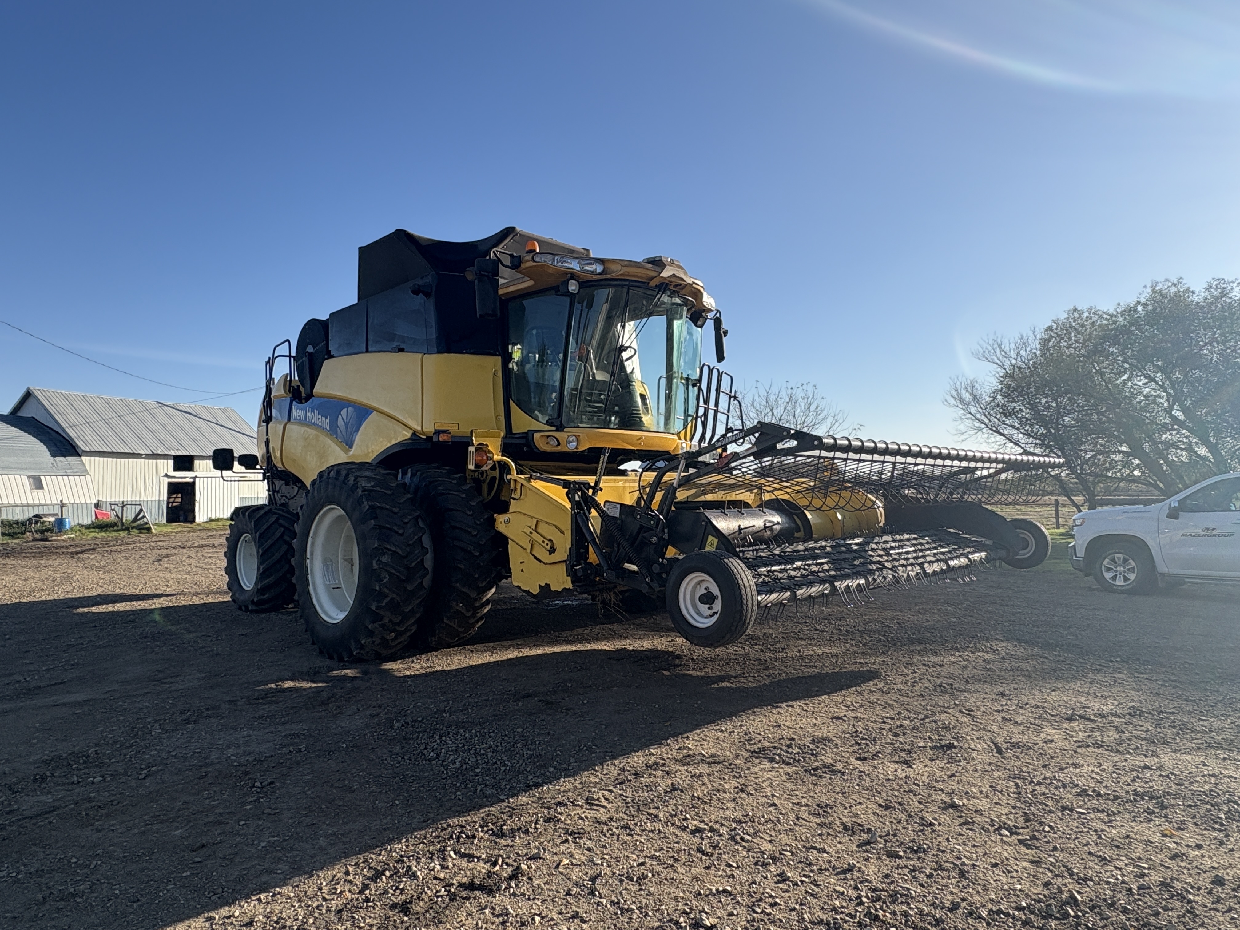 2009 New Holland CX8080 Combine