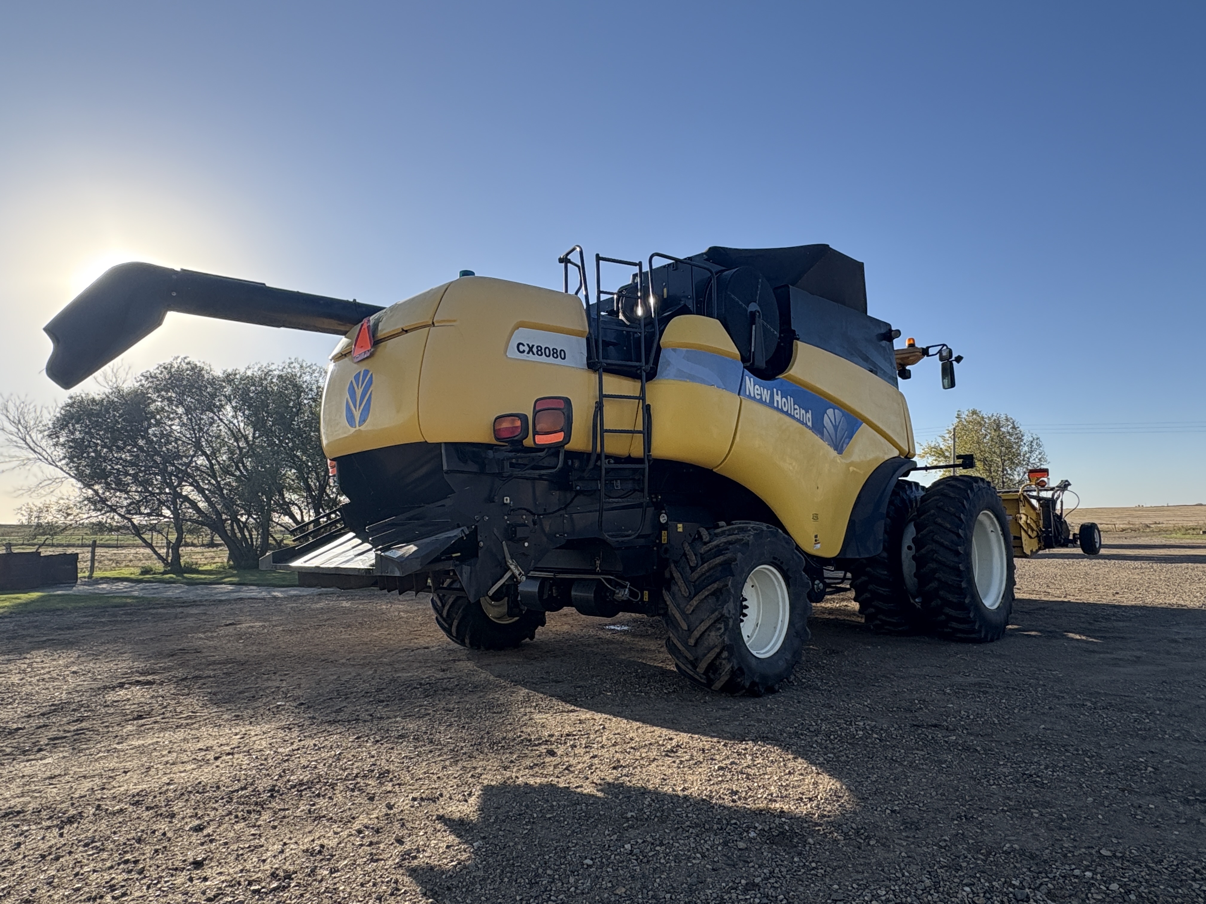 2009 New Holland CX8080 Combine