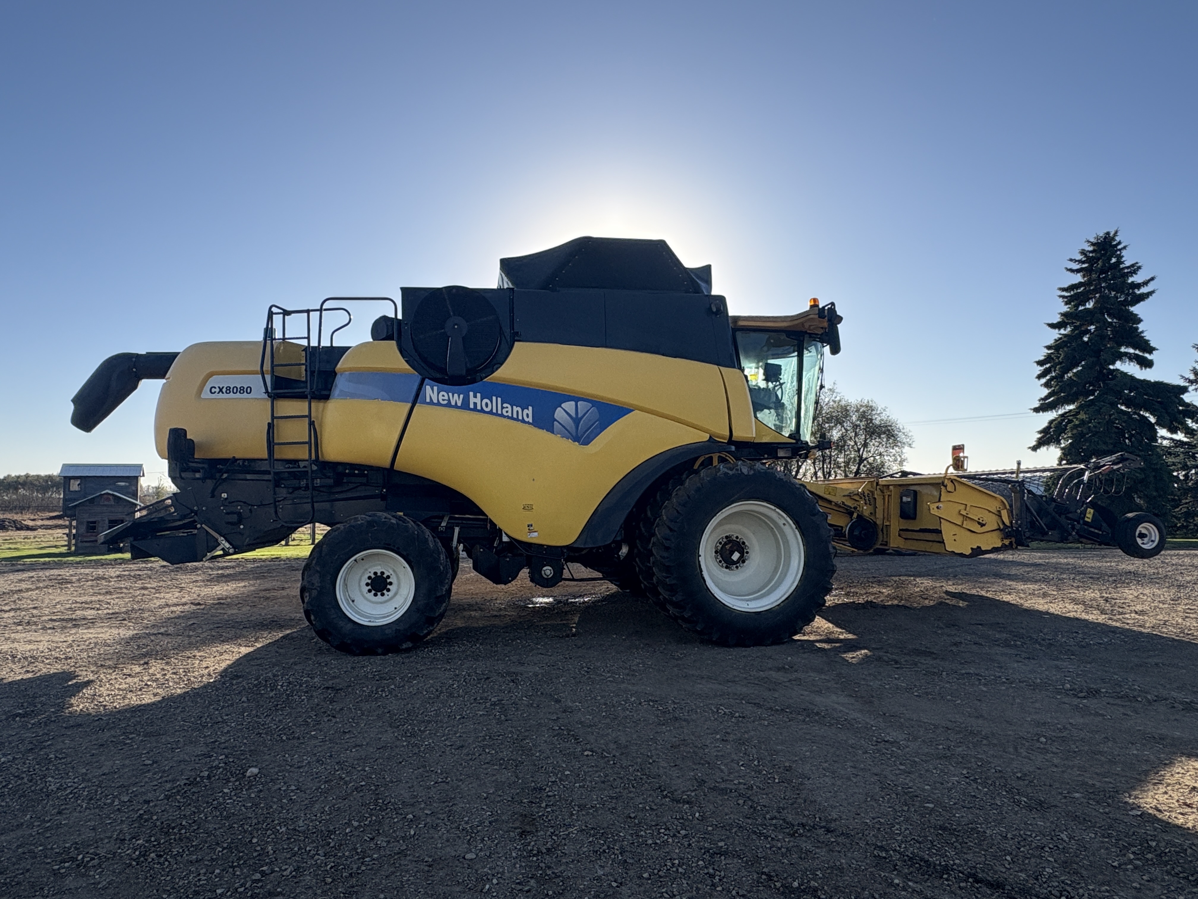 2009 New Holland CX8080 Combine