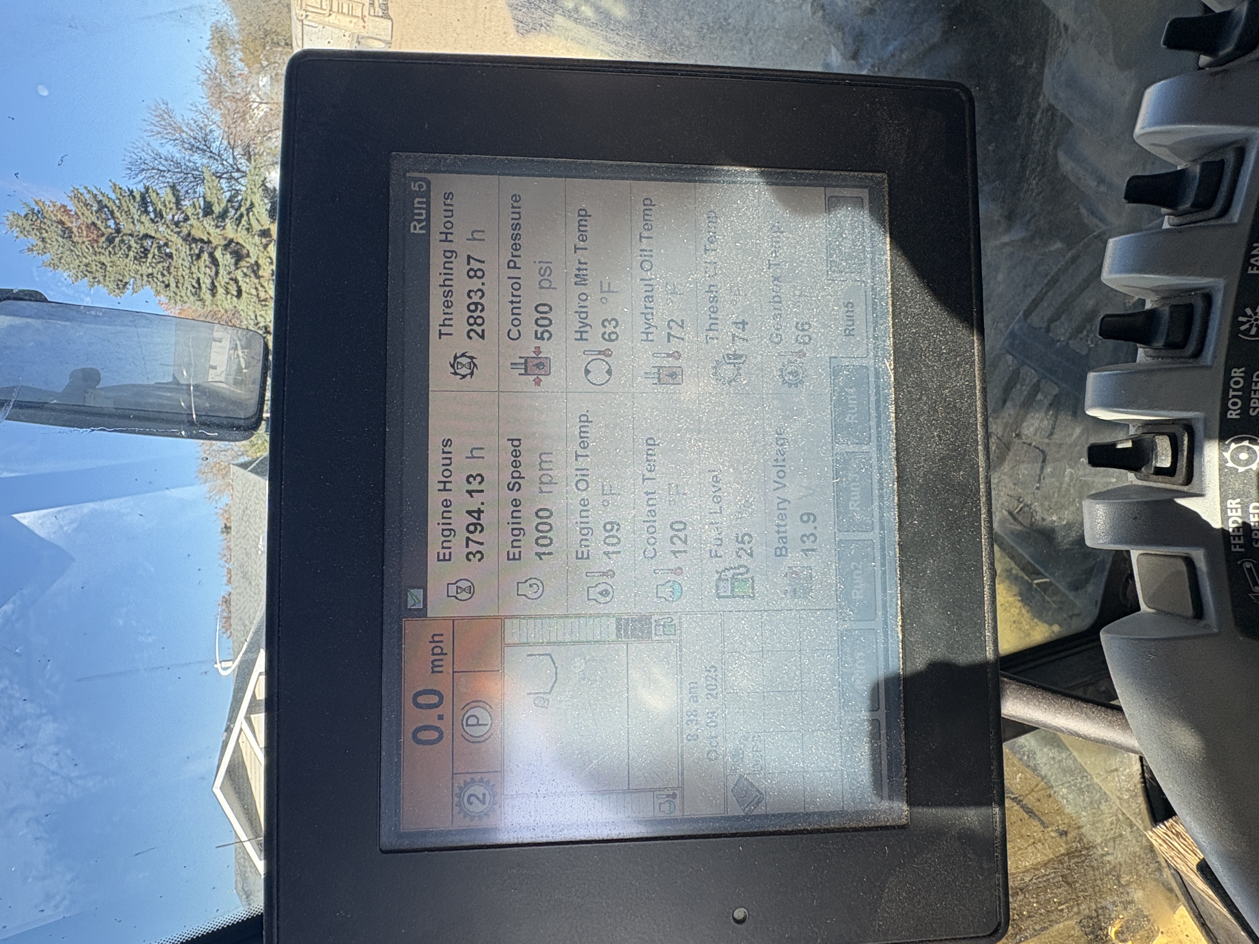 2009 New Holland CX8080 Combine