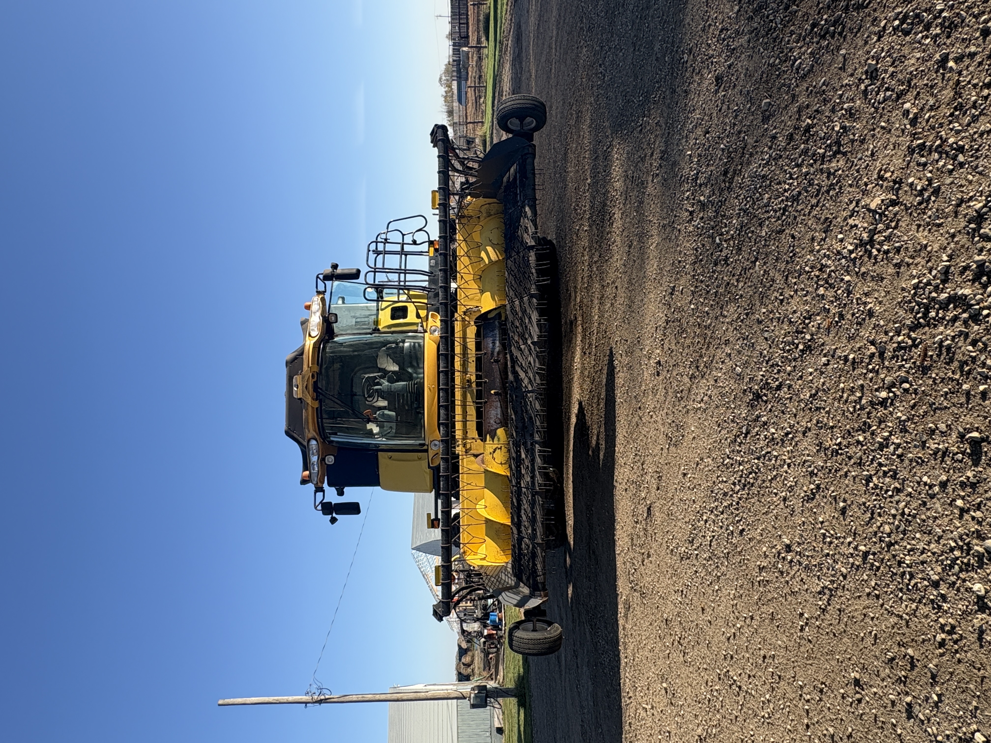 2009 New Holland CX8080 Combine