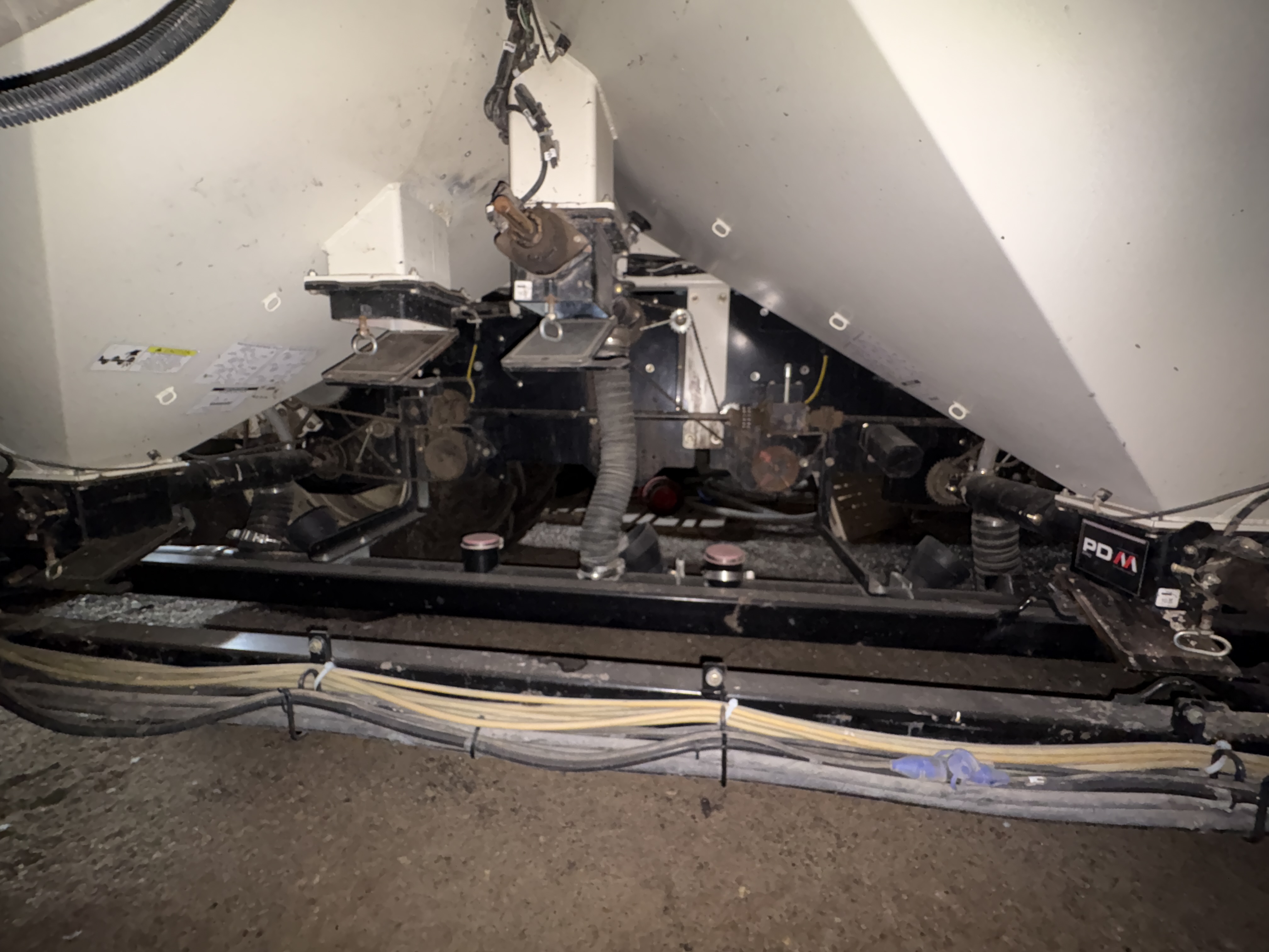 2014 Bourgault 6450 Air Tank/Cart