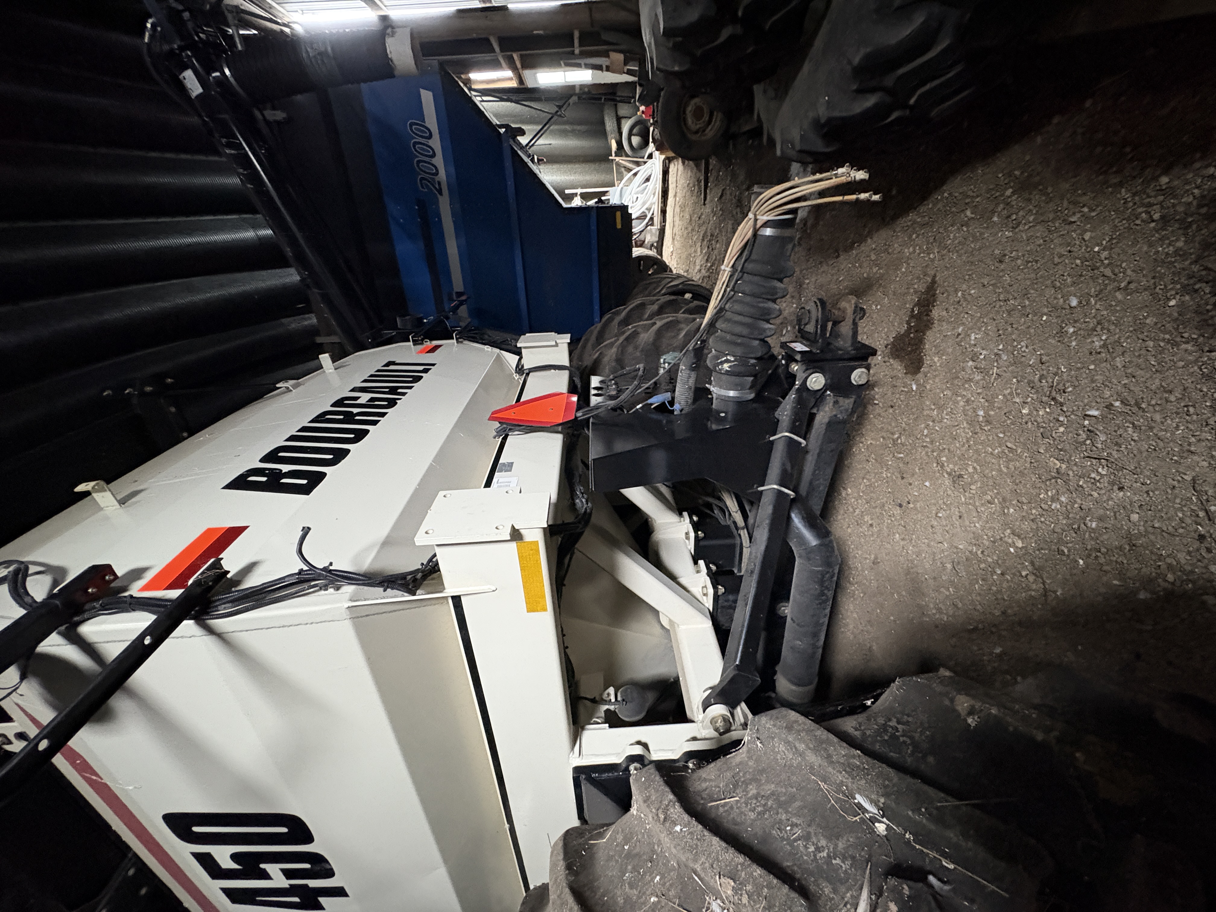 2014 Bourgault 6450 Air Tank/Cart