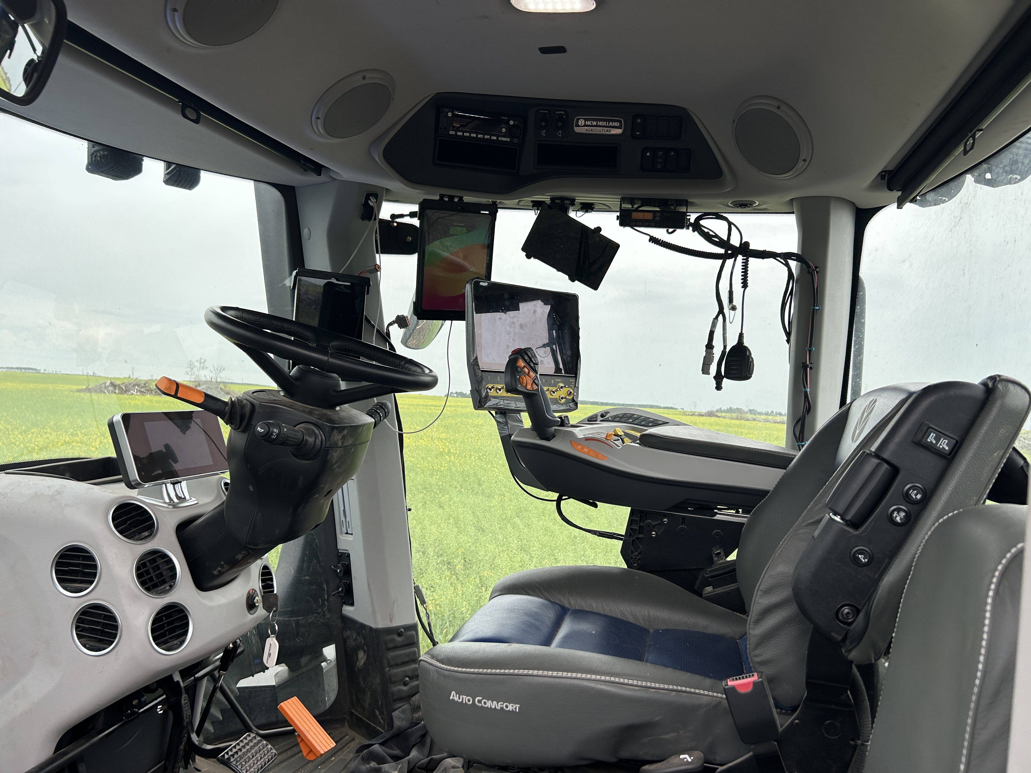 2024 New Holland T9.655 Tractor Rubber Track