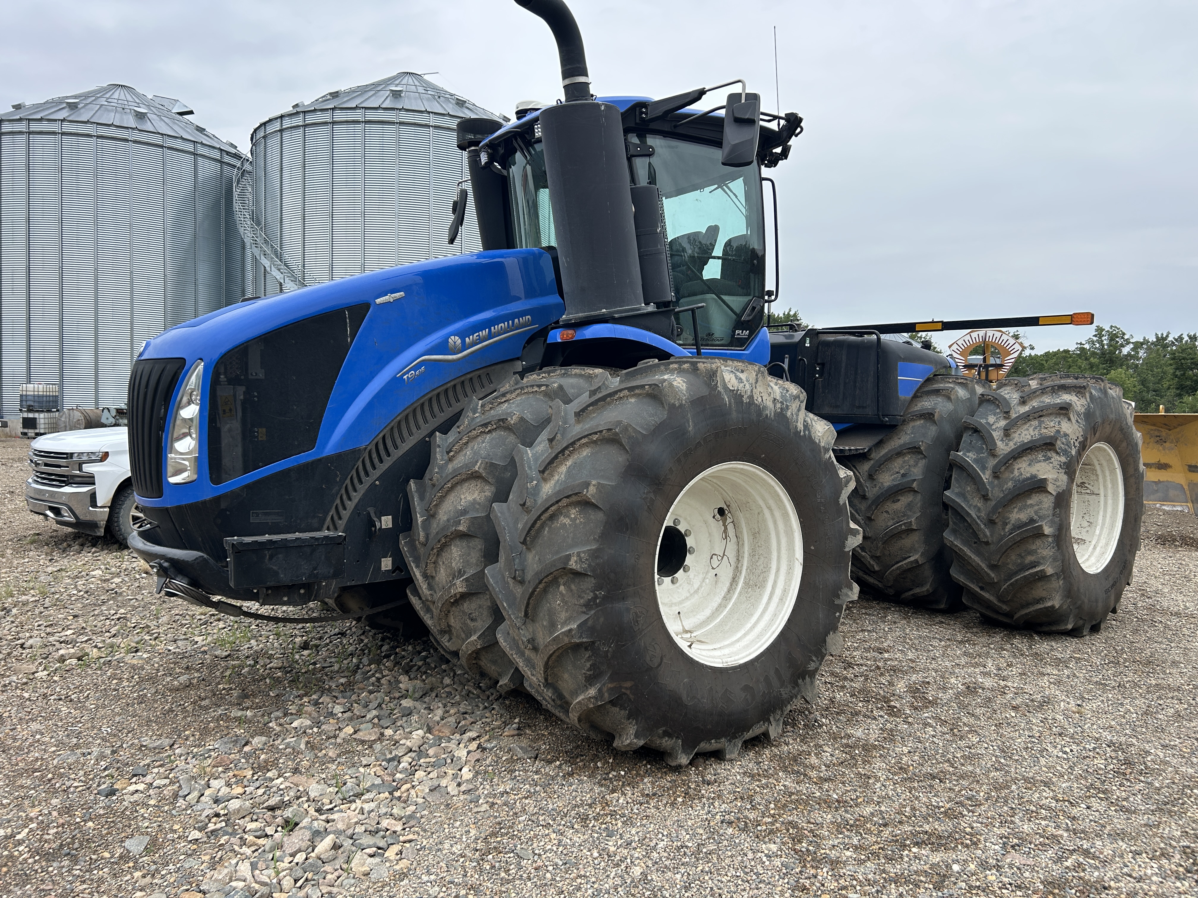 2024 New Holland T9.615 PLMI Tractor 4WD