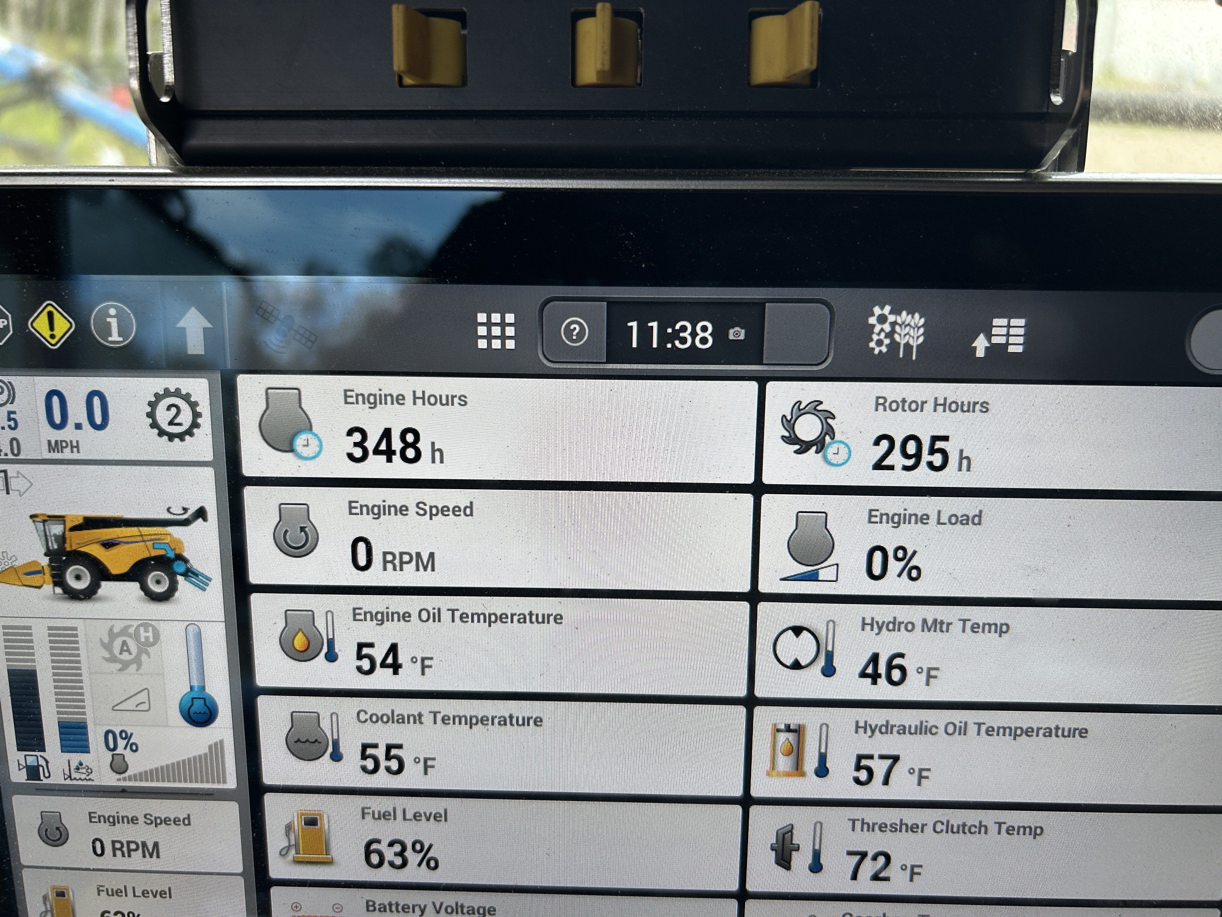 2025 New Holland CR9.90Z Combine