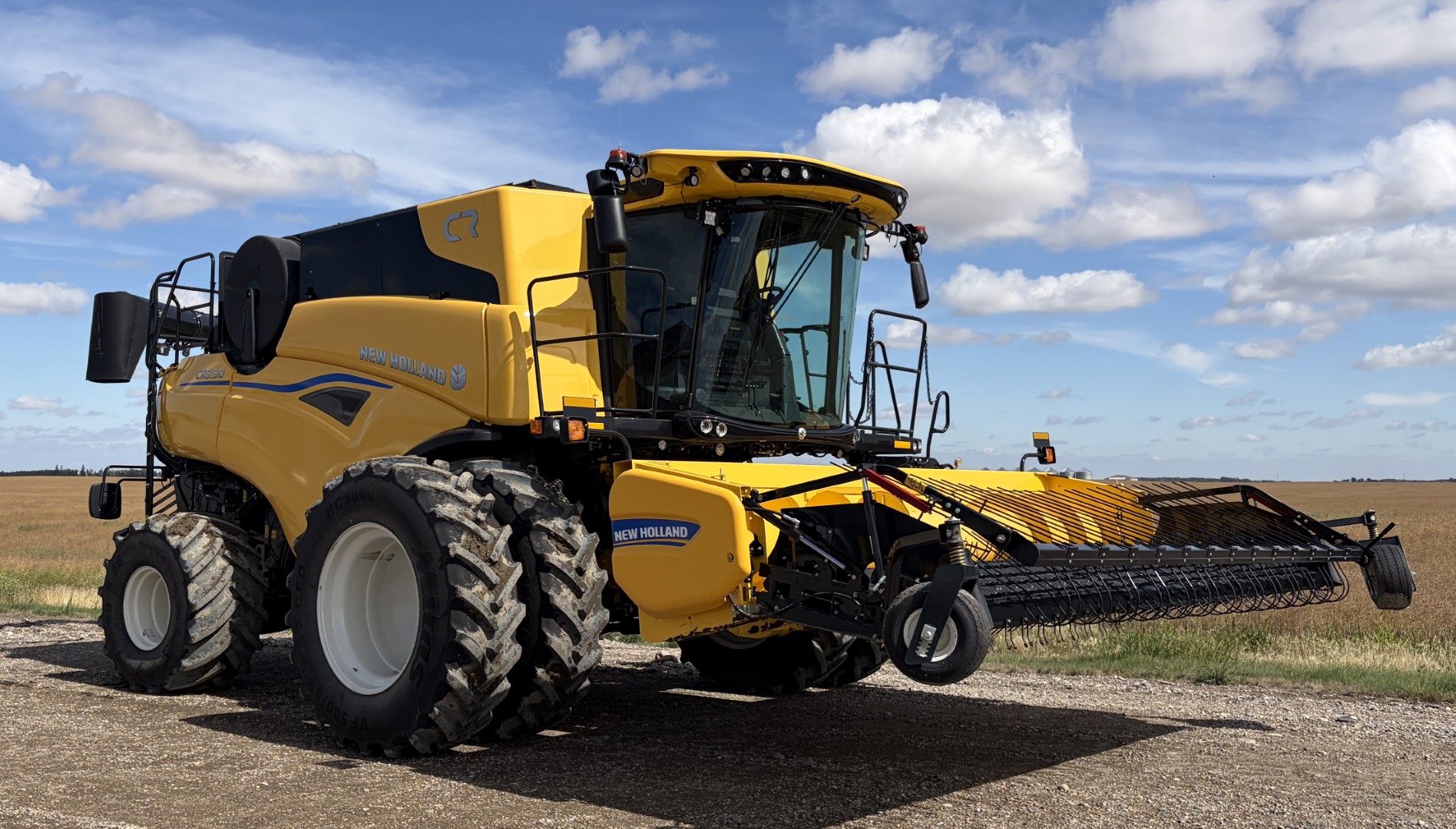 2024 New Holland CR9.90Z Combine