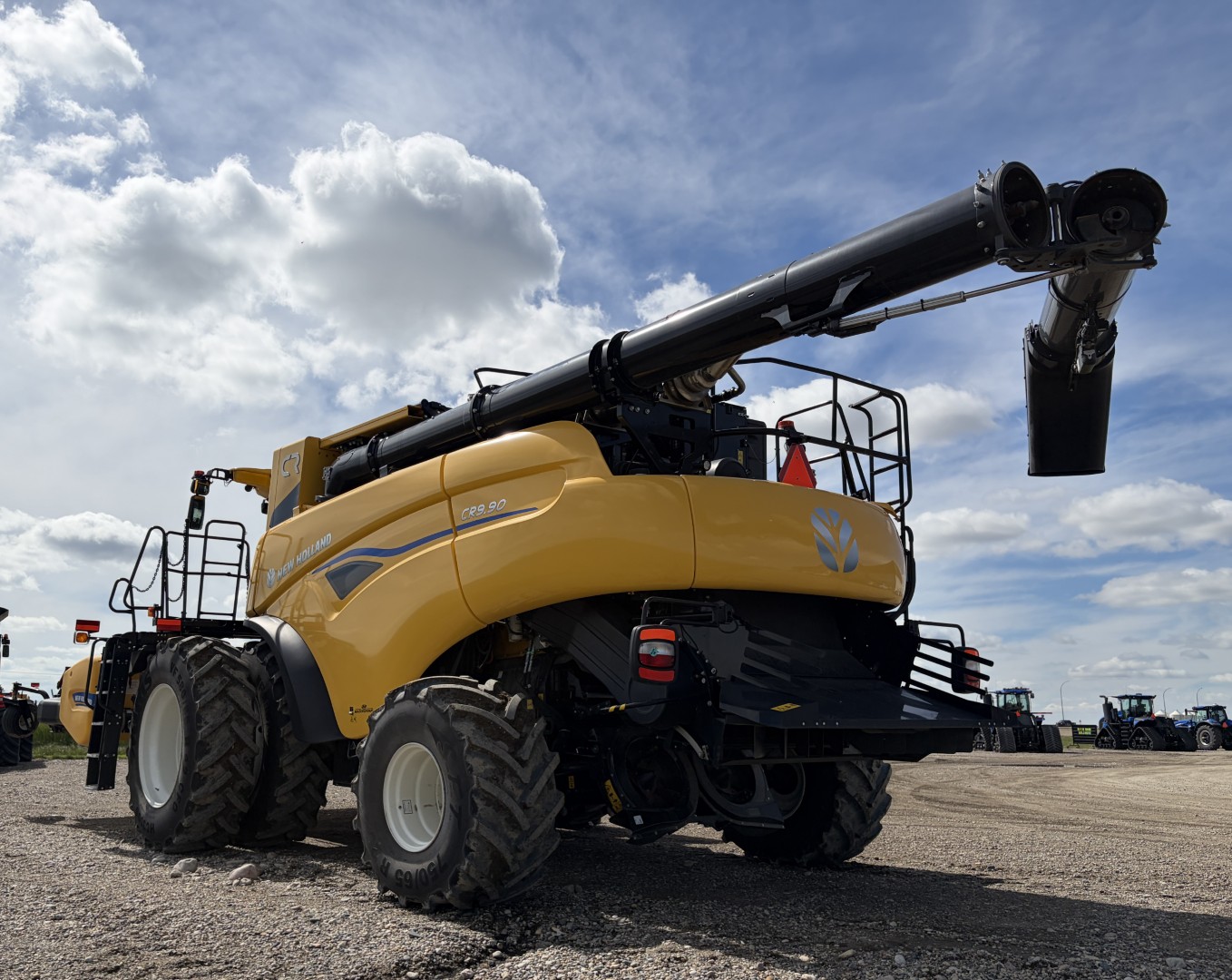 2024 New Holland CR9.90Z Combine