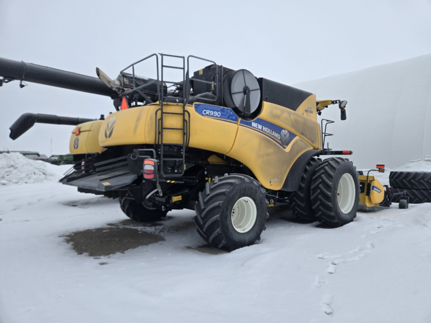 2023 New Holland CR9.90Z Combine