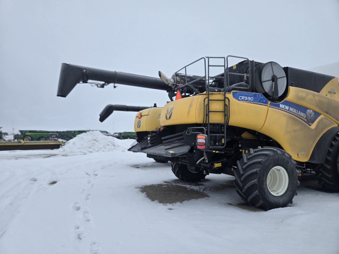 2023 New Holland CR9.90Z Combine