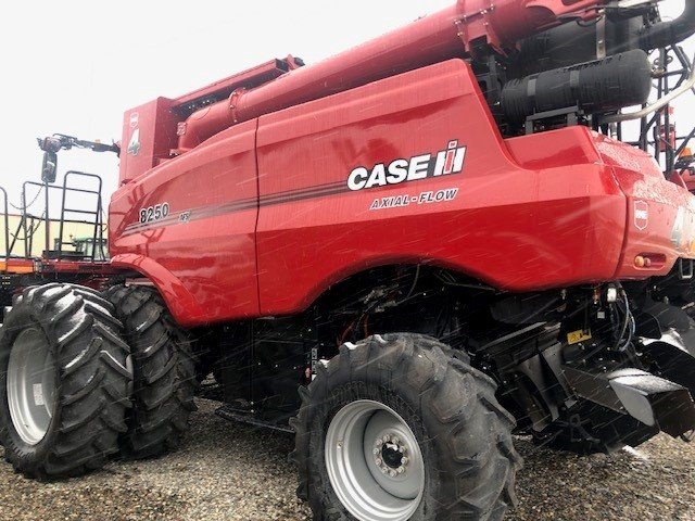 2021 Case 8250 Combine