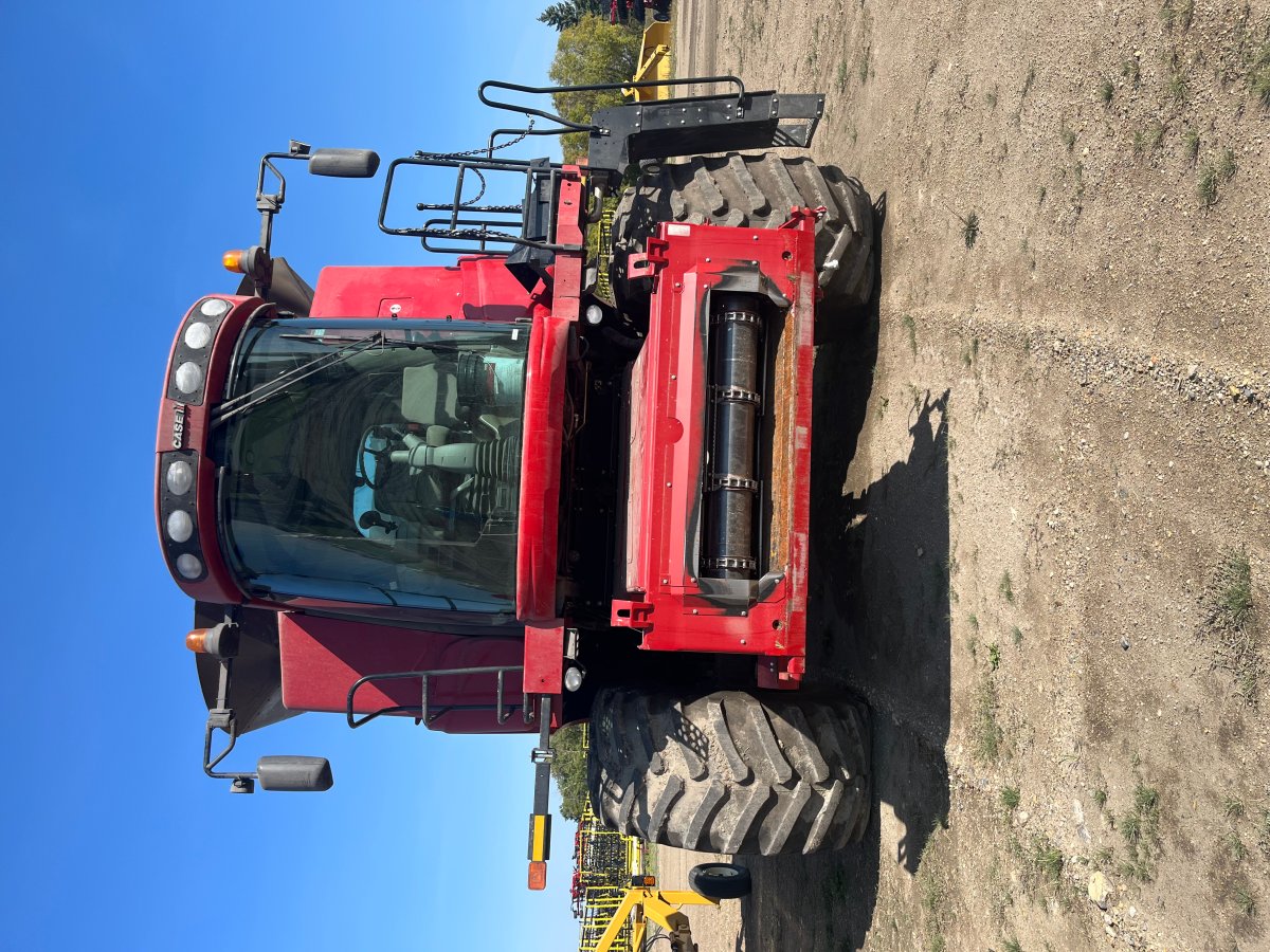2010 Case 8120 Combine