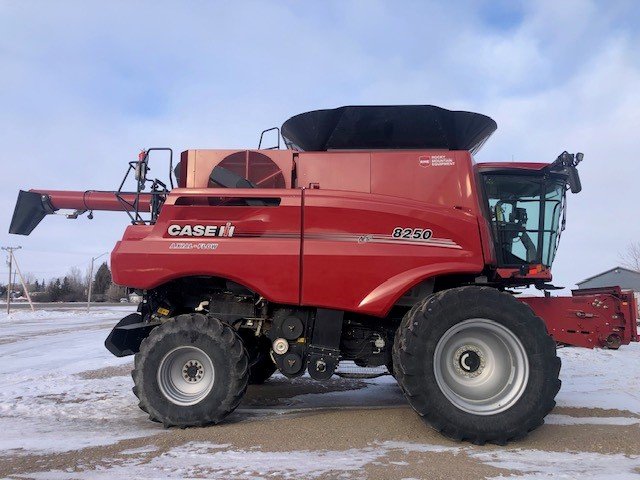 2019 Case 8250 Combine