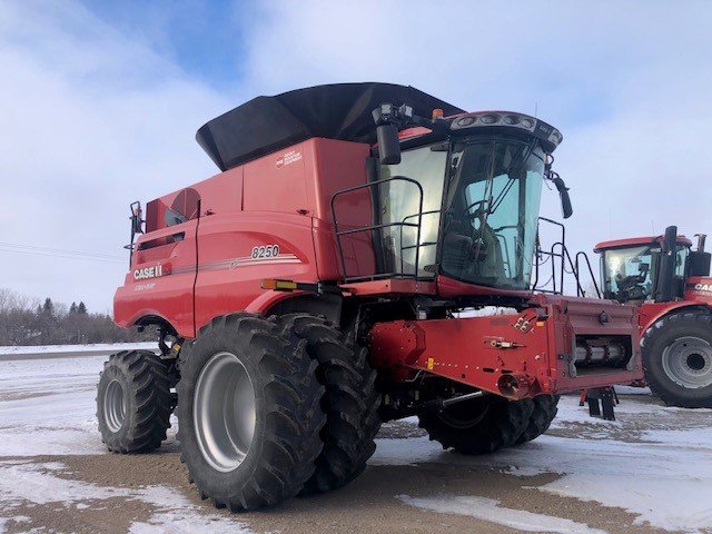 2019 Case 8250 Combine