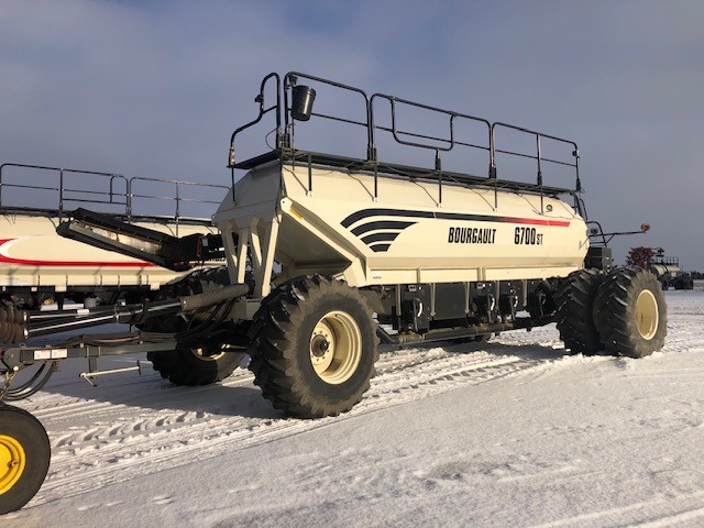 2010 Bourgault 3310-65 Seeding Tool