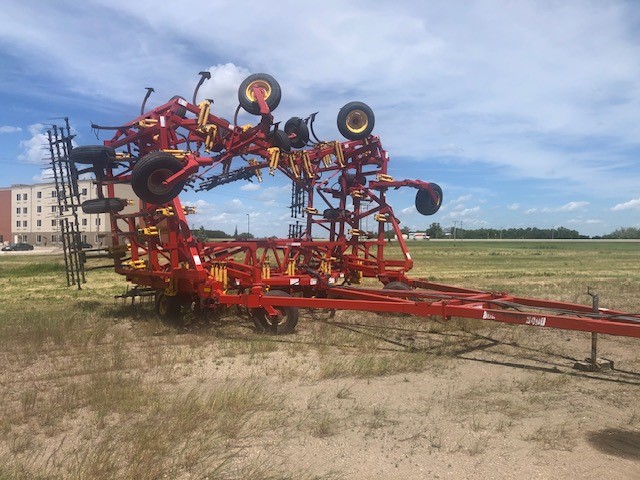 2011 Bourgault 9400-50 Row Crop Tillage