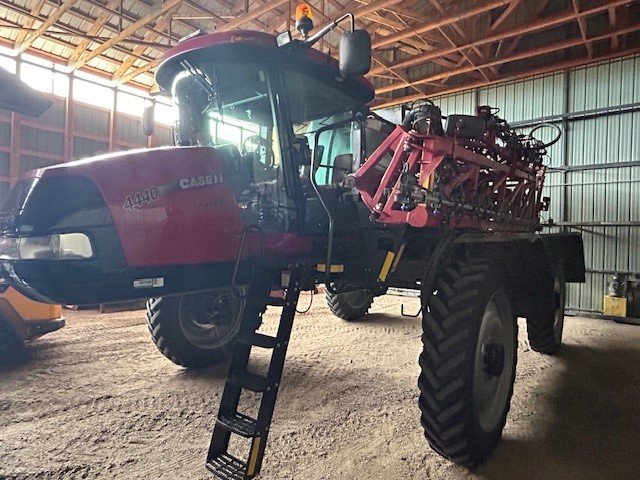 2018 Case 4440-120 Sprayer/High Clearance