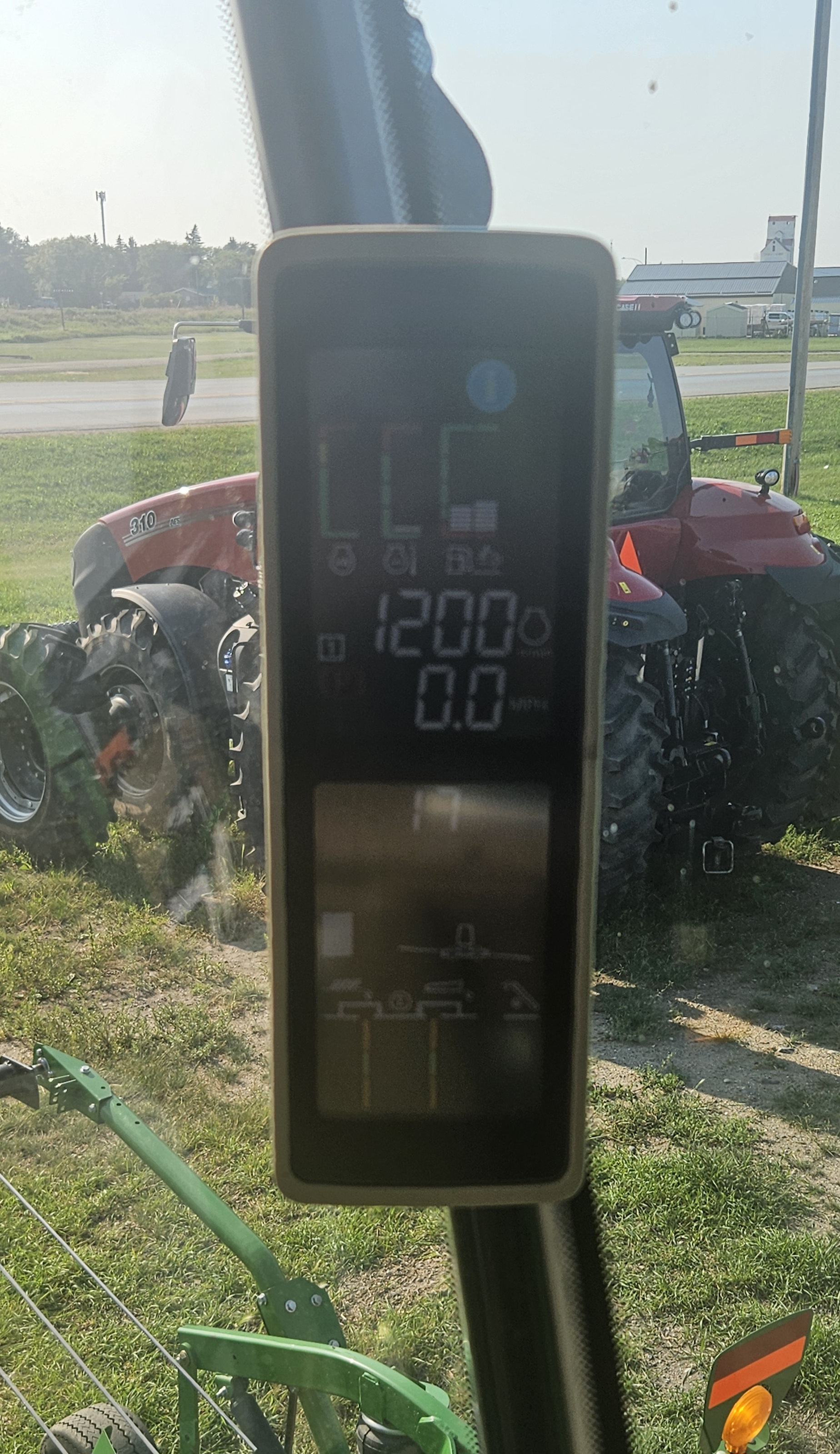 2015 John Deere S690 Combine