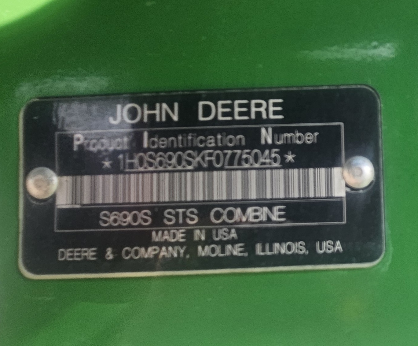 2015 John Deere S690 Combine