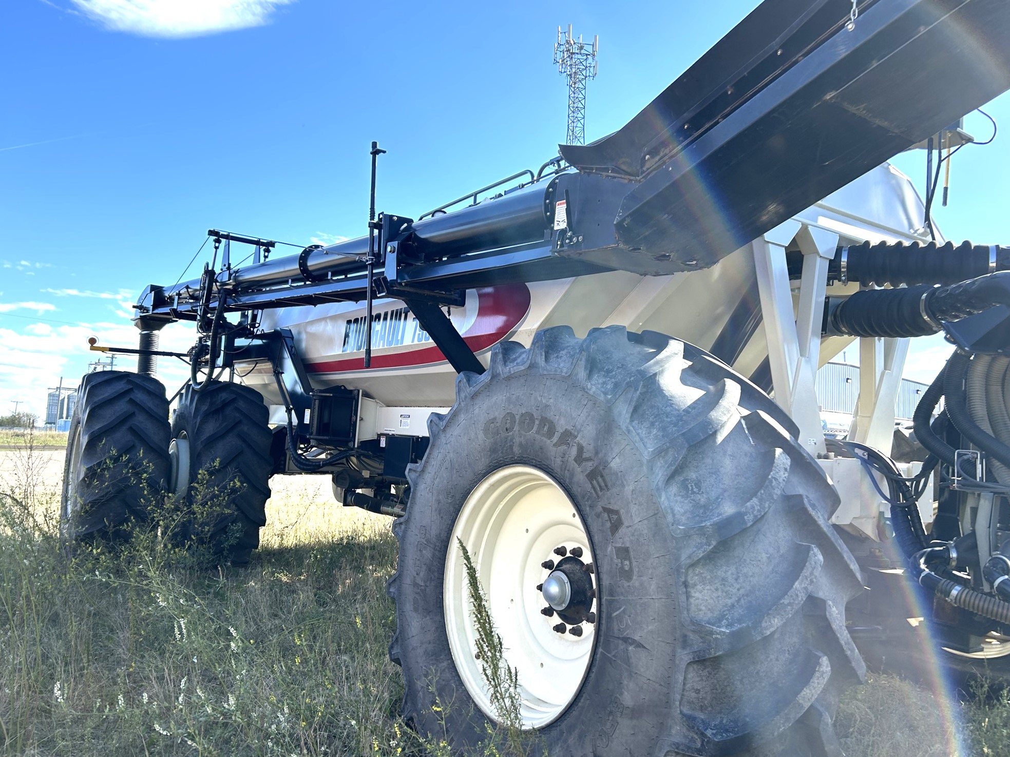 2015 Bourgault 7950 Air Tank/Cart