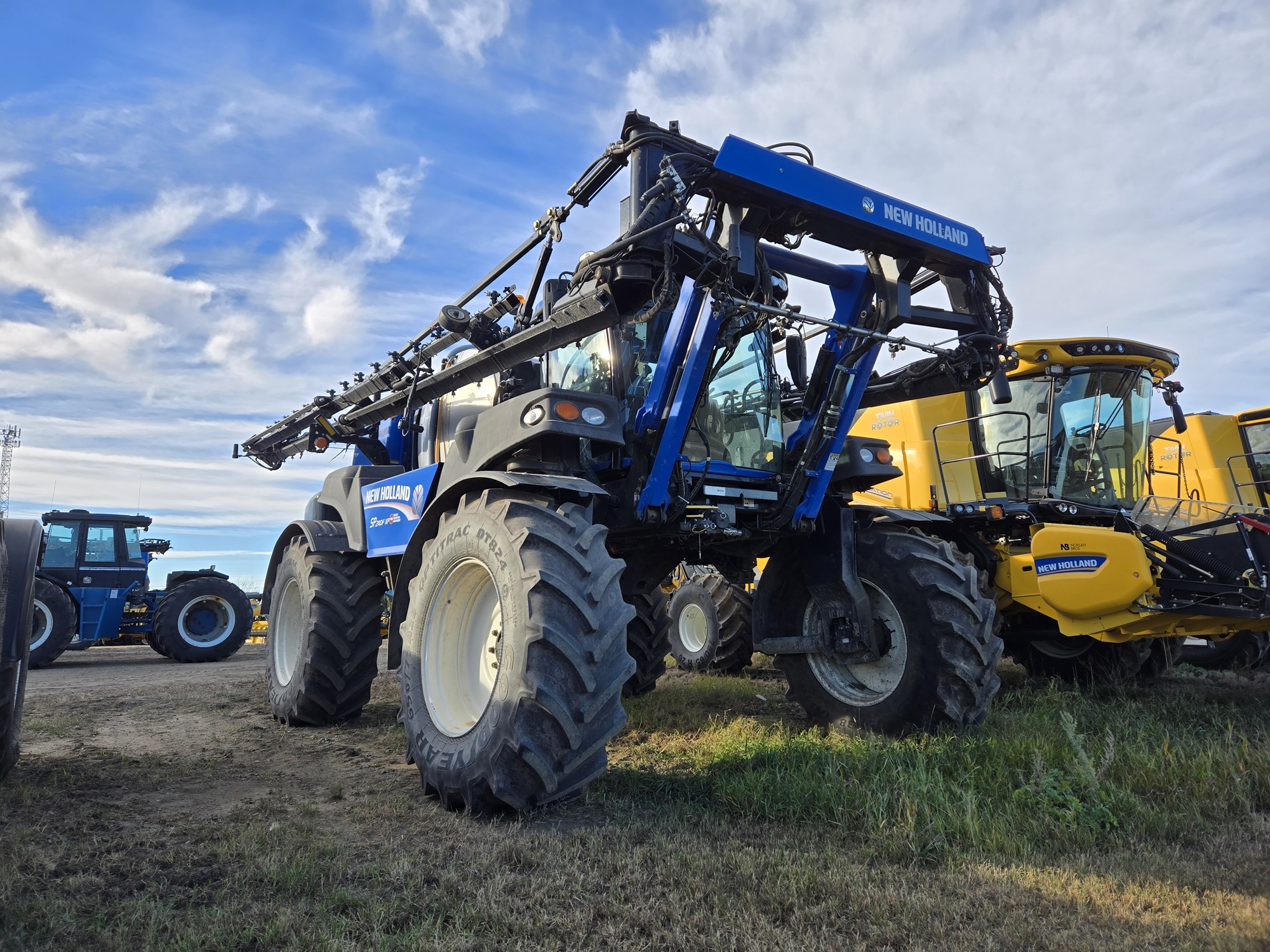 2014 New Holland SP.240F Sprayer/High Clearance