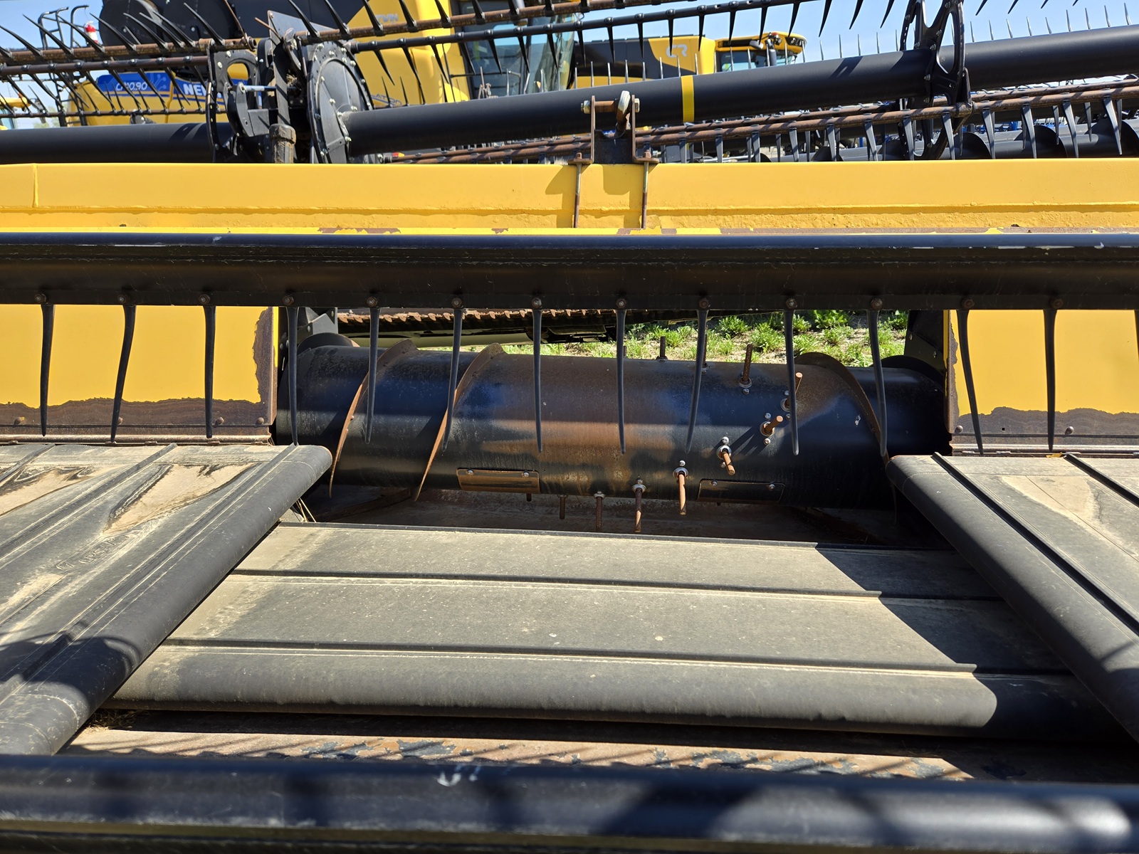 2008 MacDon 94C Header Combine