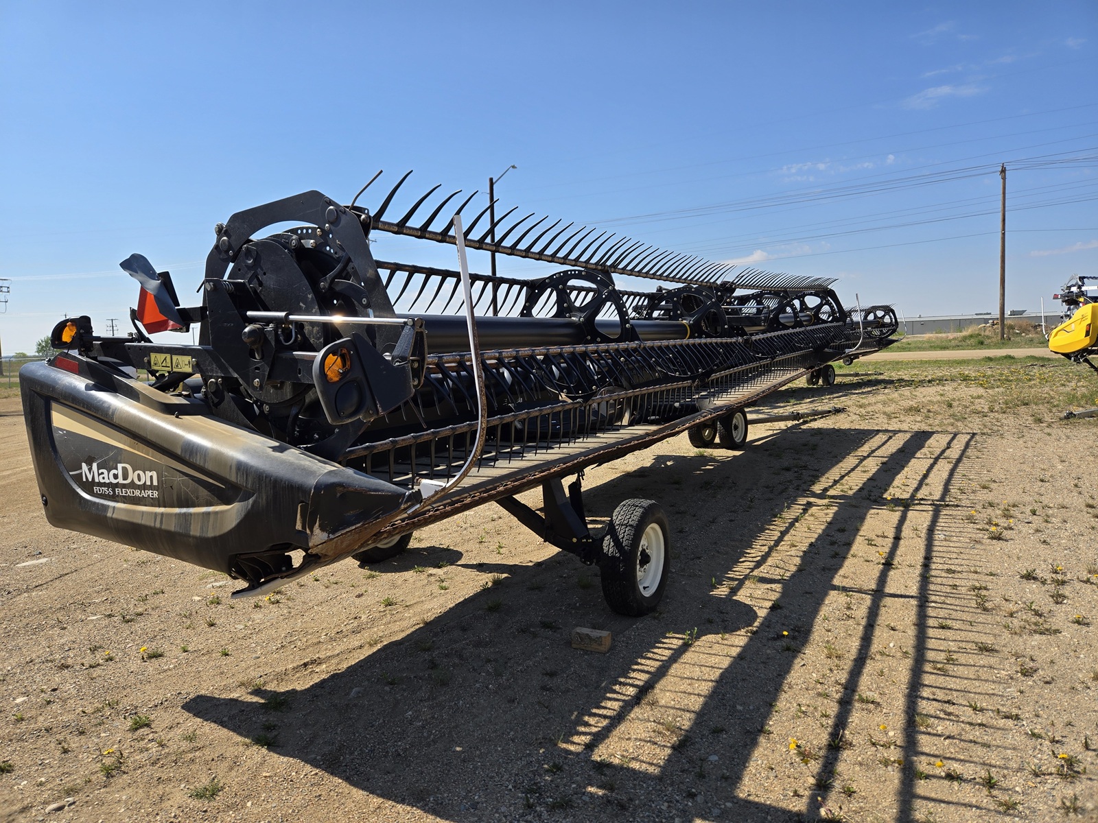 2013 MacDon FD75-35 Header Combine