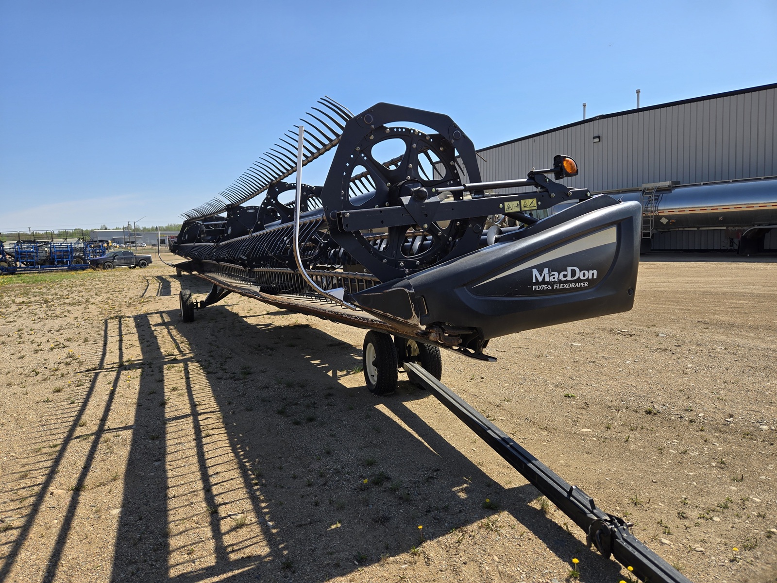 2013 MacDon FD75-35 Header Combine
