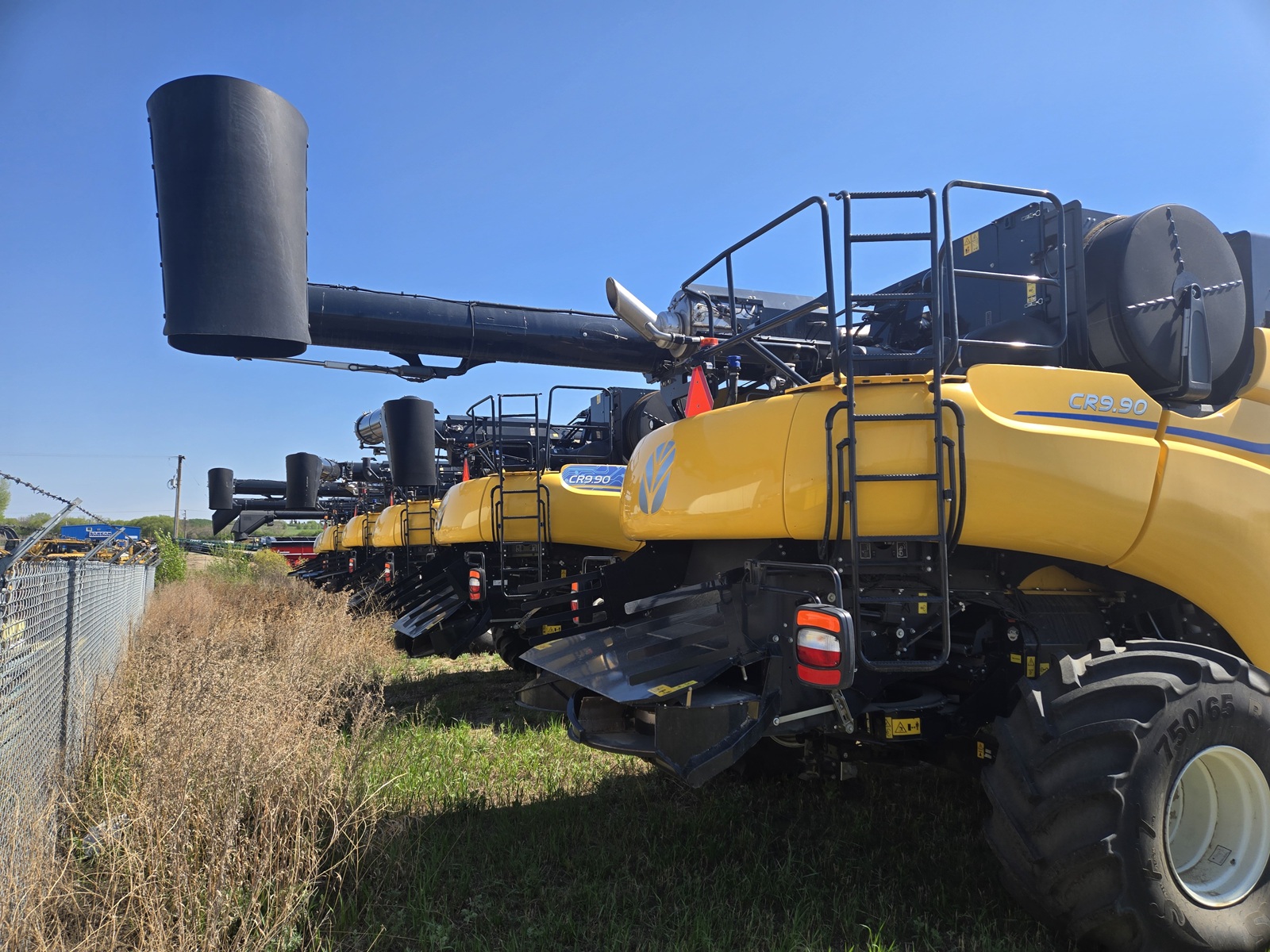 2024 New Holland CR9.90Z Combine