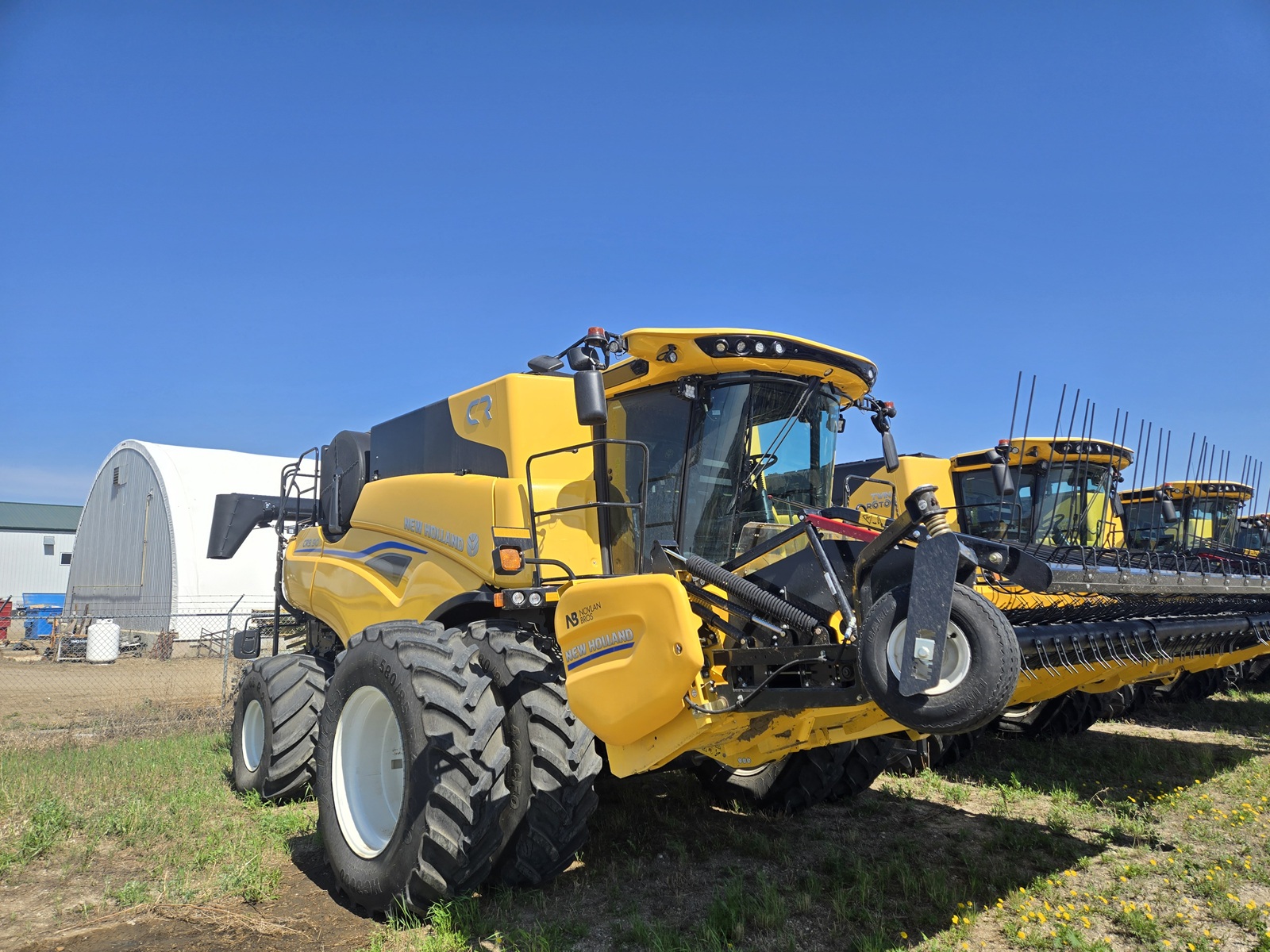 2024 New Holland CR9.90Z Combine