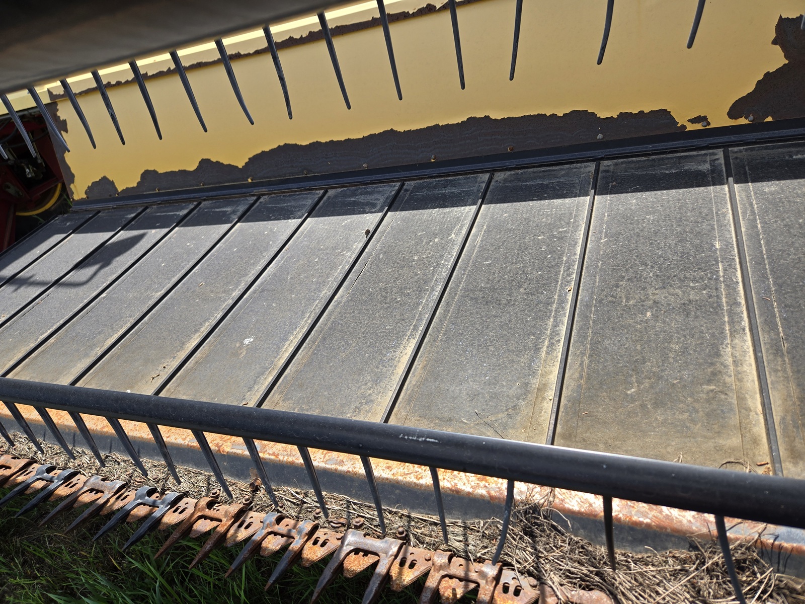 2012 New Holland H8060 Windrower