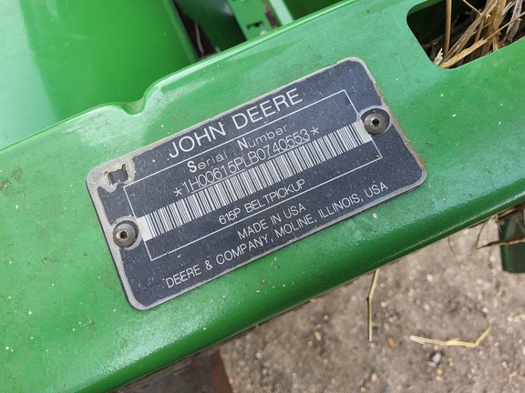 2011 John Deere 615P Header Combine