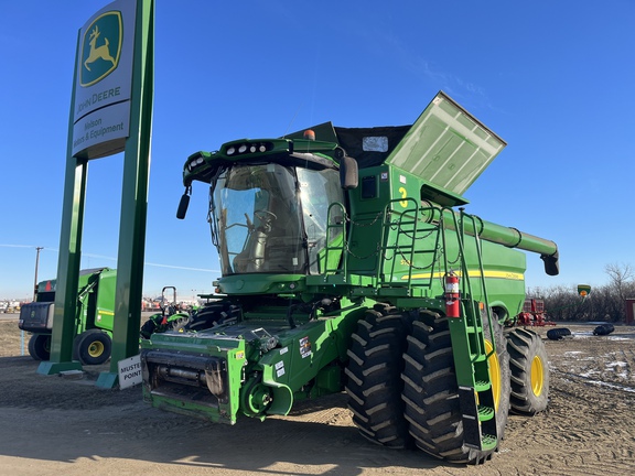 2019 John Deere S780 Combine